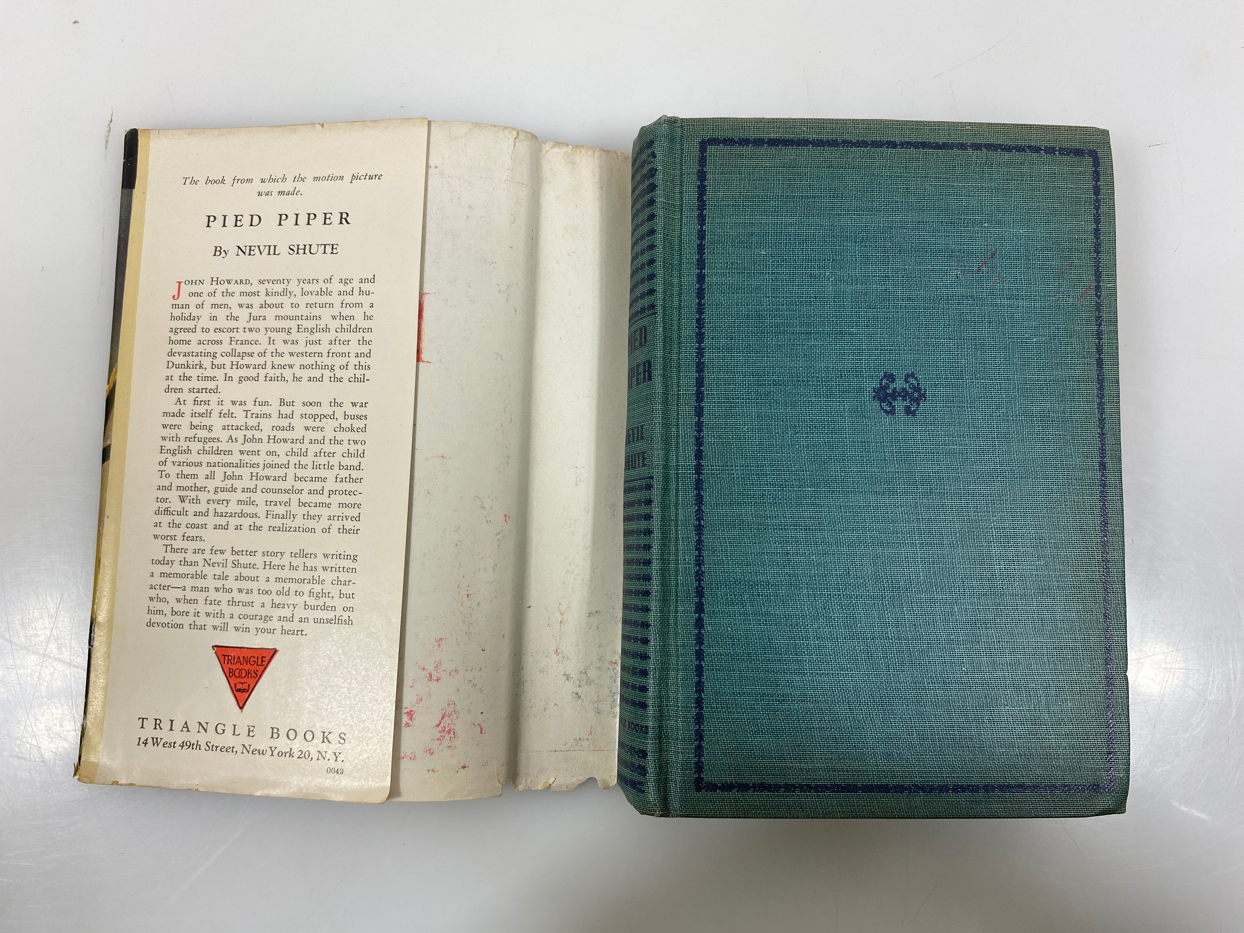 Pied Piper Nevil Shute Triangle Books 1942 HCDJ