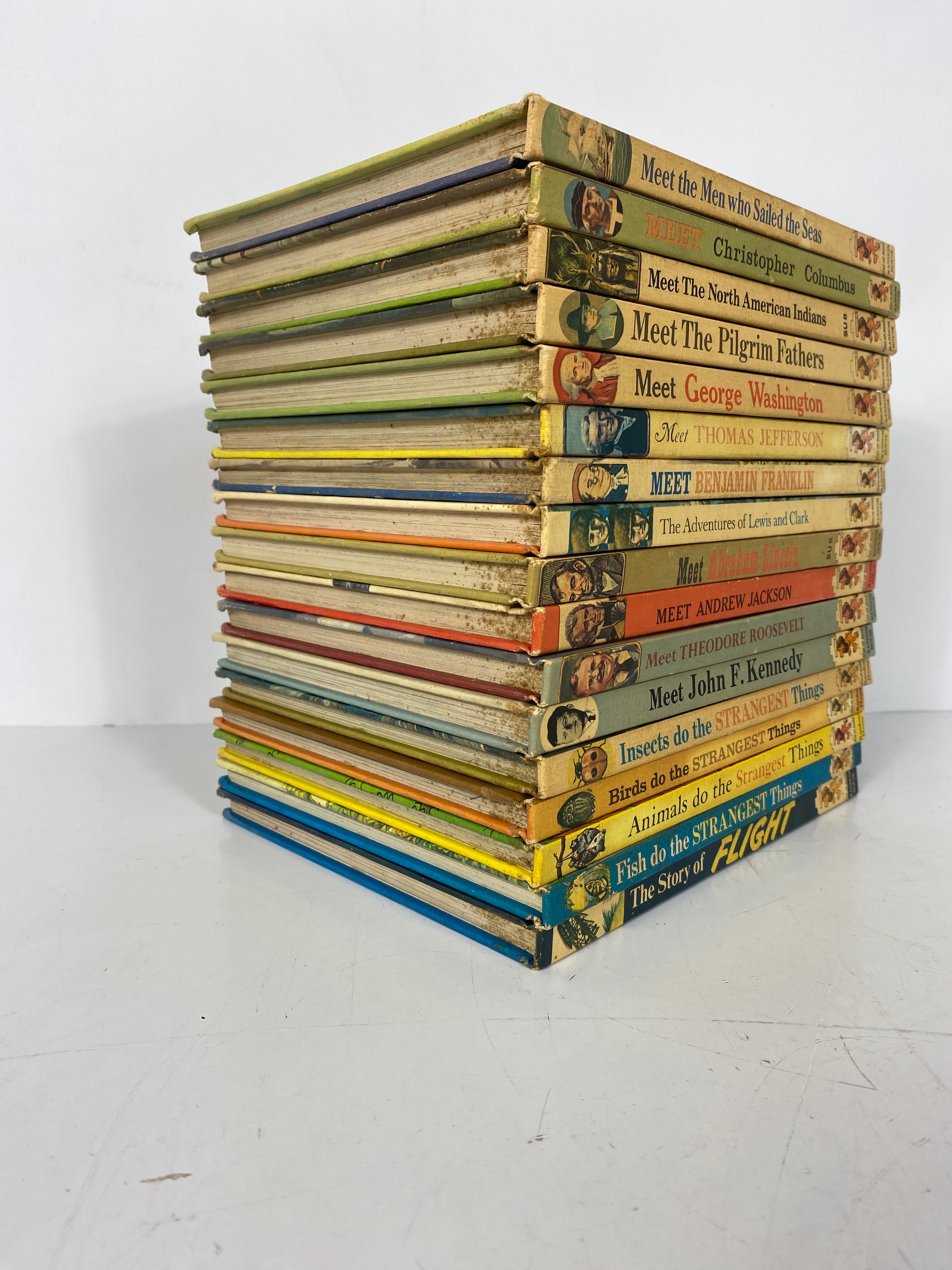 Lot of 17 Children's Step Up Books 1960's History Strange Animals Presidents