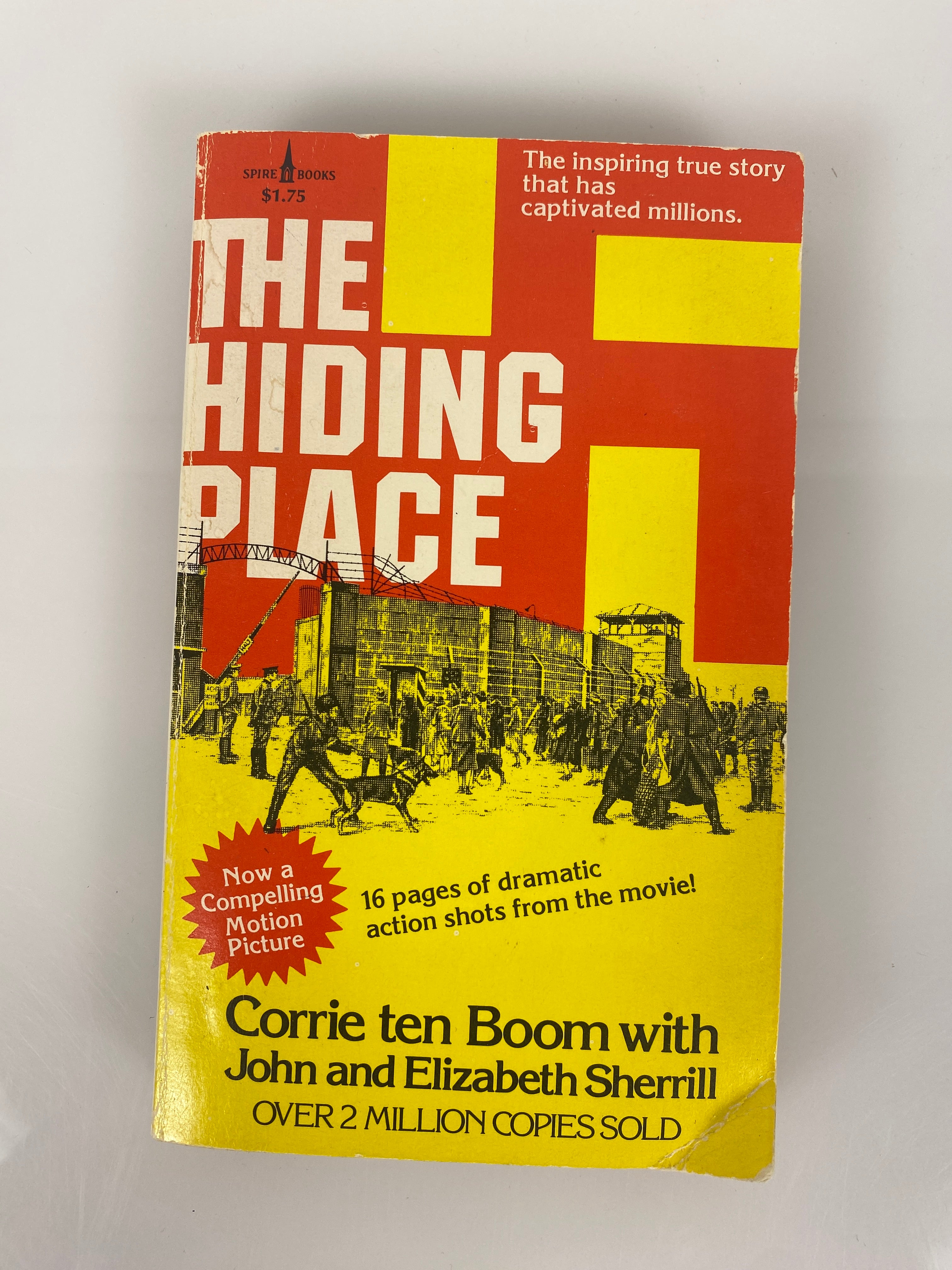 The Hiding Place Corrie ten Boom Vintage Spire Paperback 1971