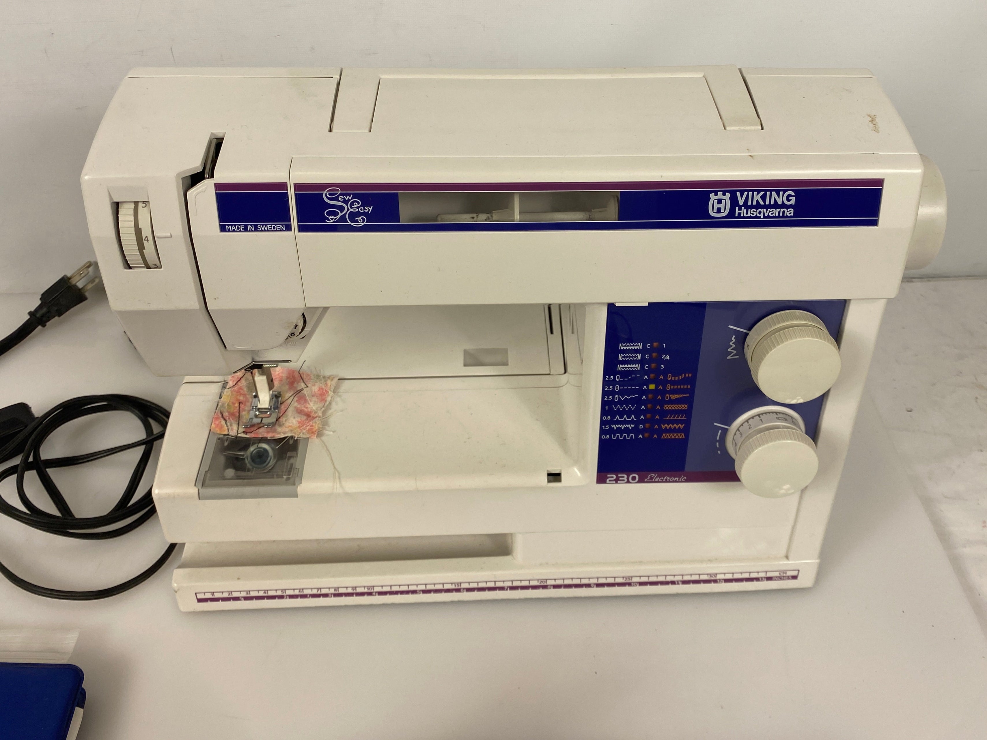 Husqvarna Viking Model 230 Sewing Machine w/ Manual
