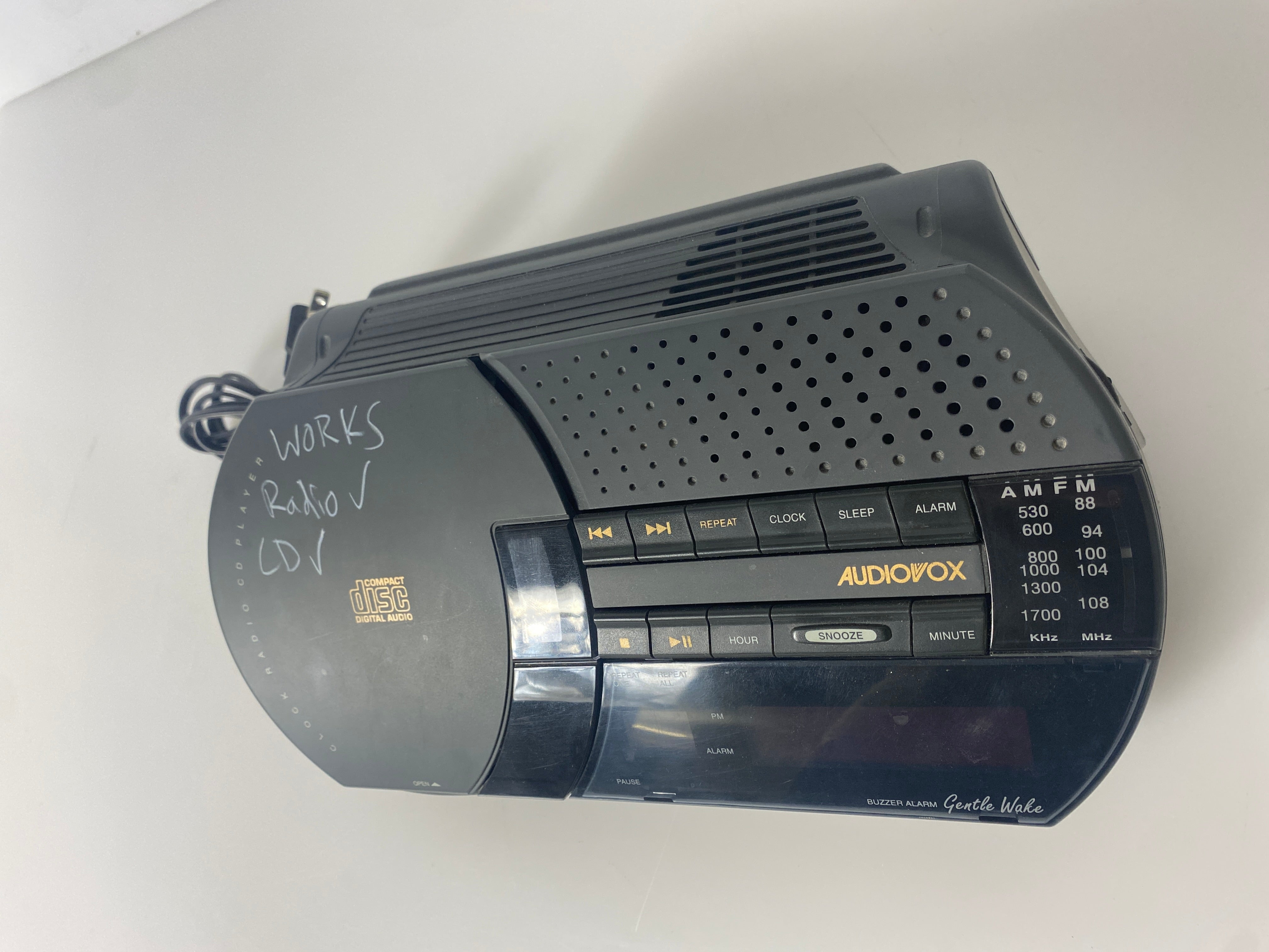Audiovox CD112 CD Alarm Clock Radio