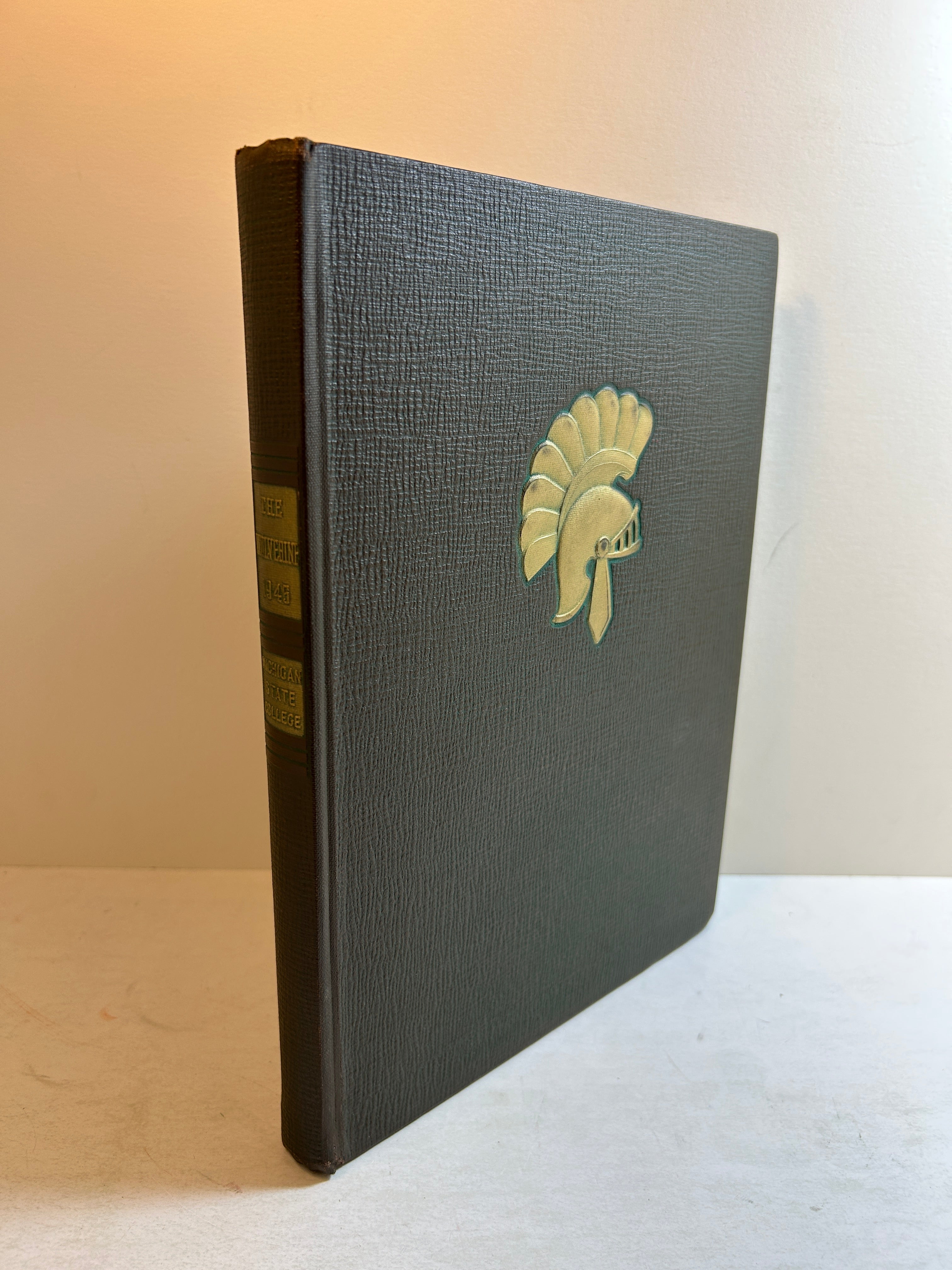 1945 Michigan State College Yearbook Wolverine