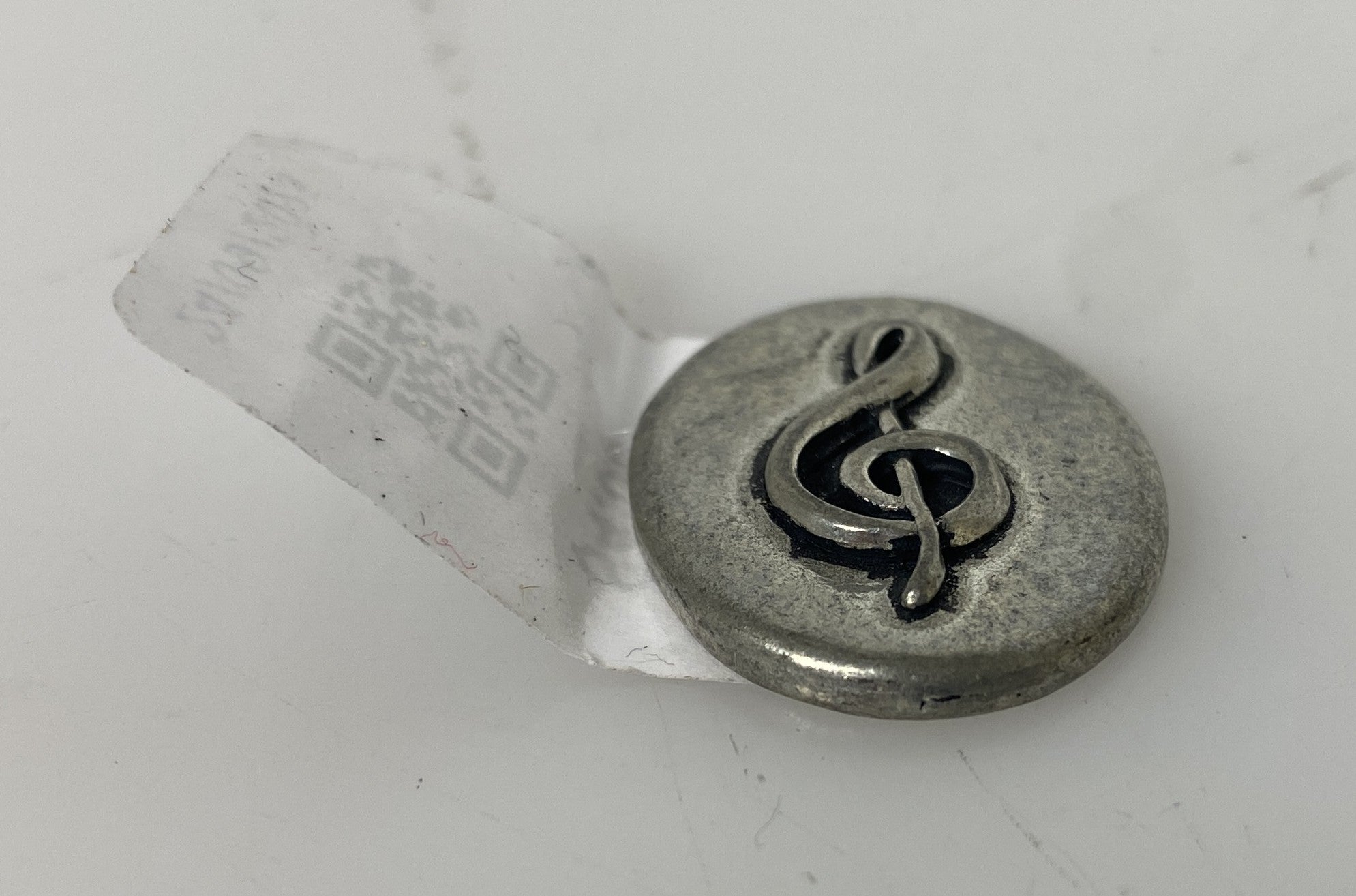 Lead-Free Treble Clef And Listen Pocket Token