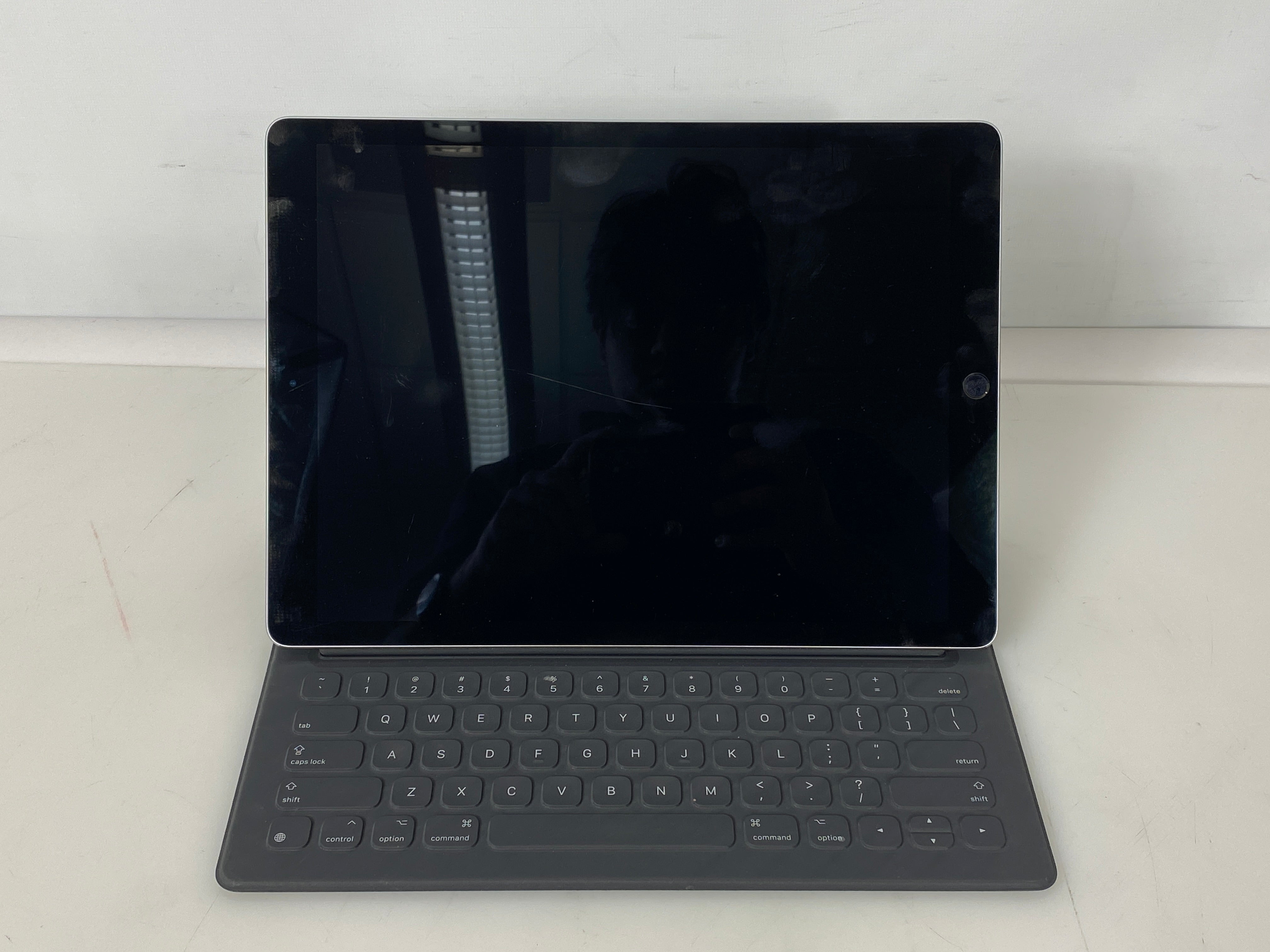 Apple iPad Pro 2nd Gen 256GB 12.9" WiFi Only Silver A1670 w/ Keyboard Cover *Scratches on Screen* #2