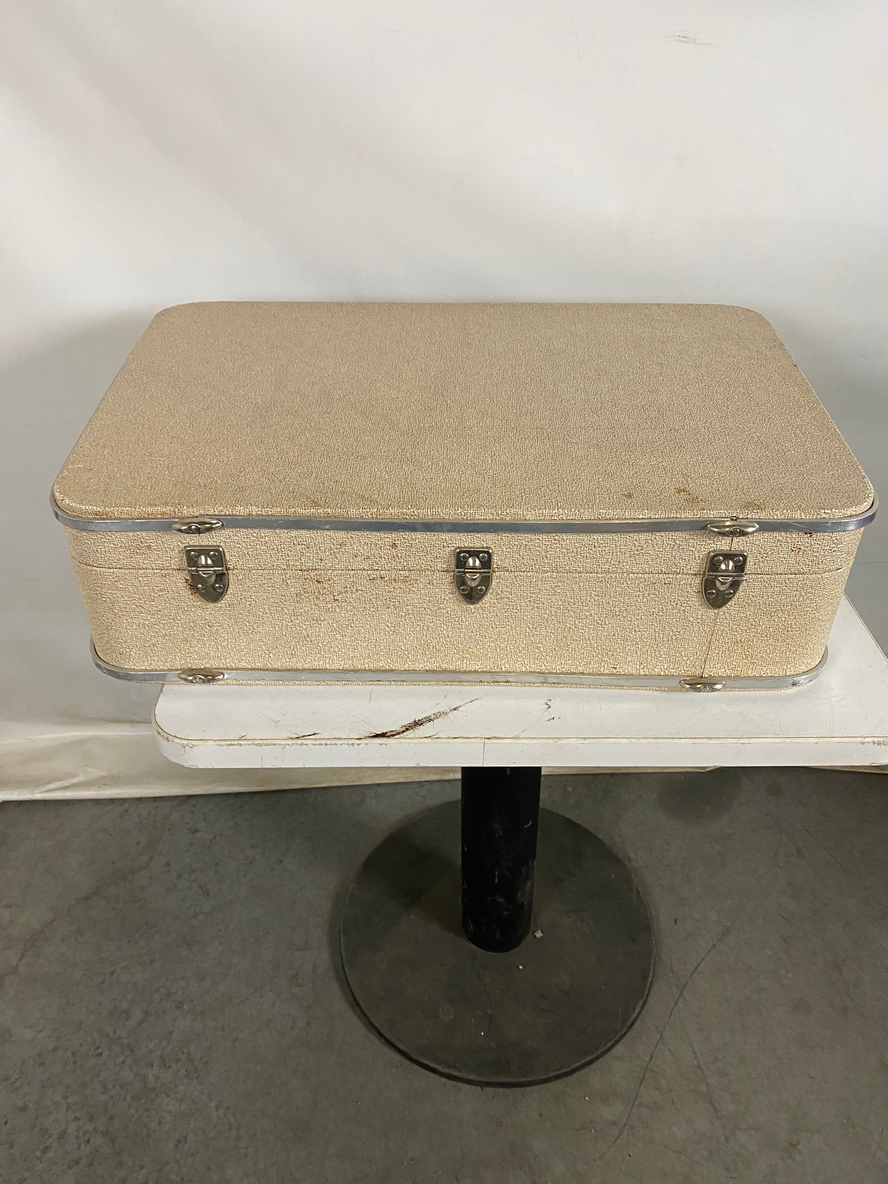 Vintage Royal Chicago Luggage Suitcase
