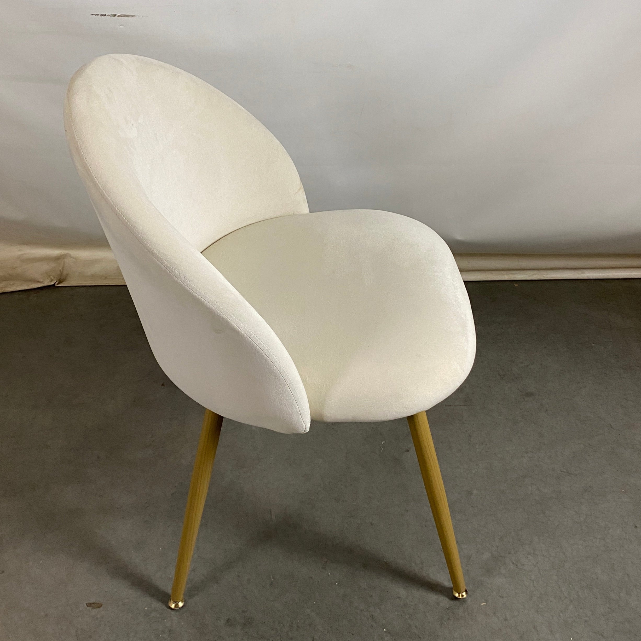 Shenzhen "Sunwell" White Fluff Chair w/ Gold Accent