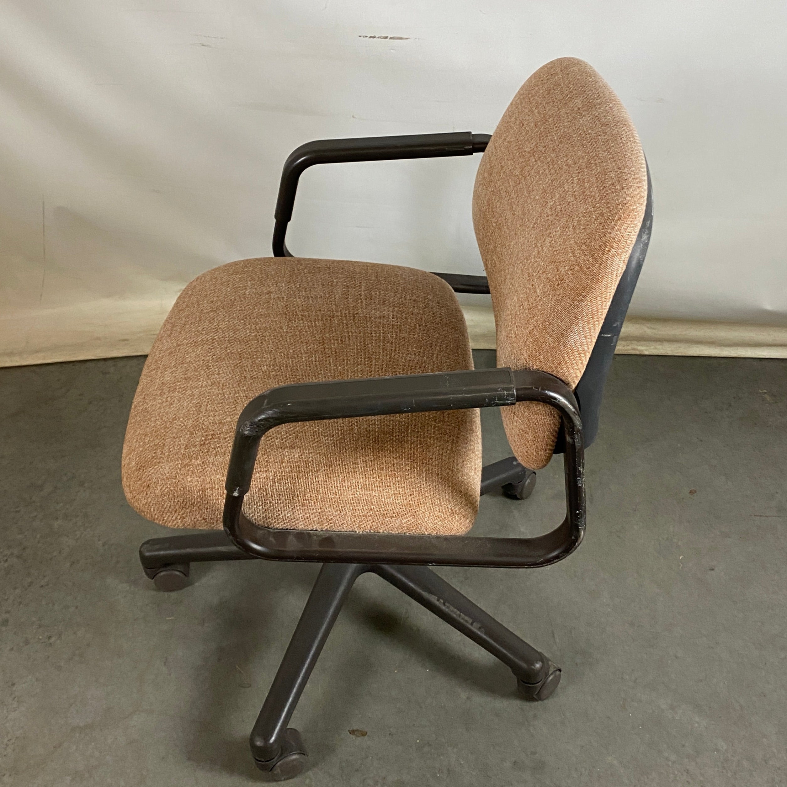 Vintage Hon #4002GG Beige Adjustable Wheeled Office Chair