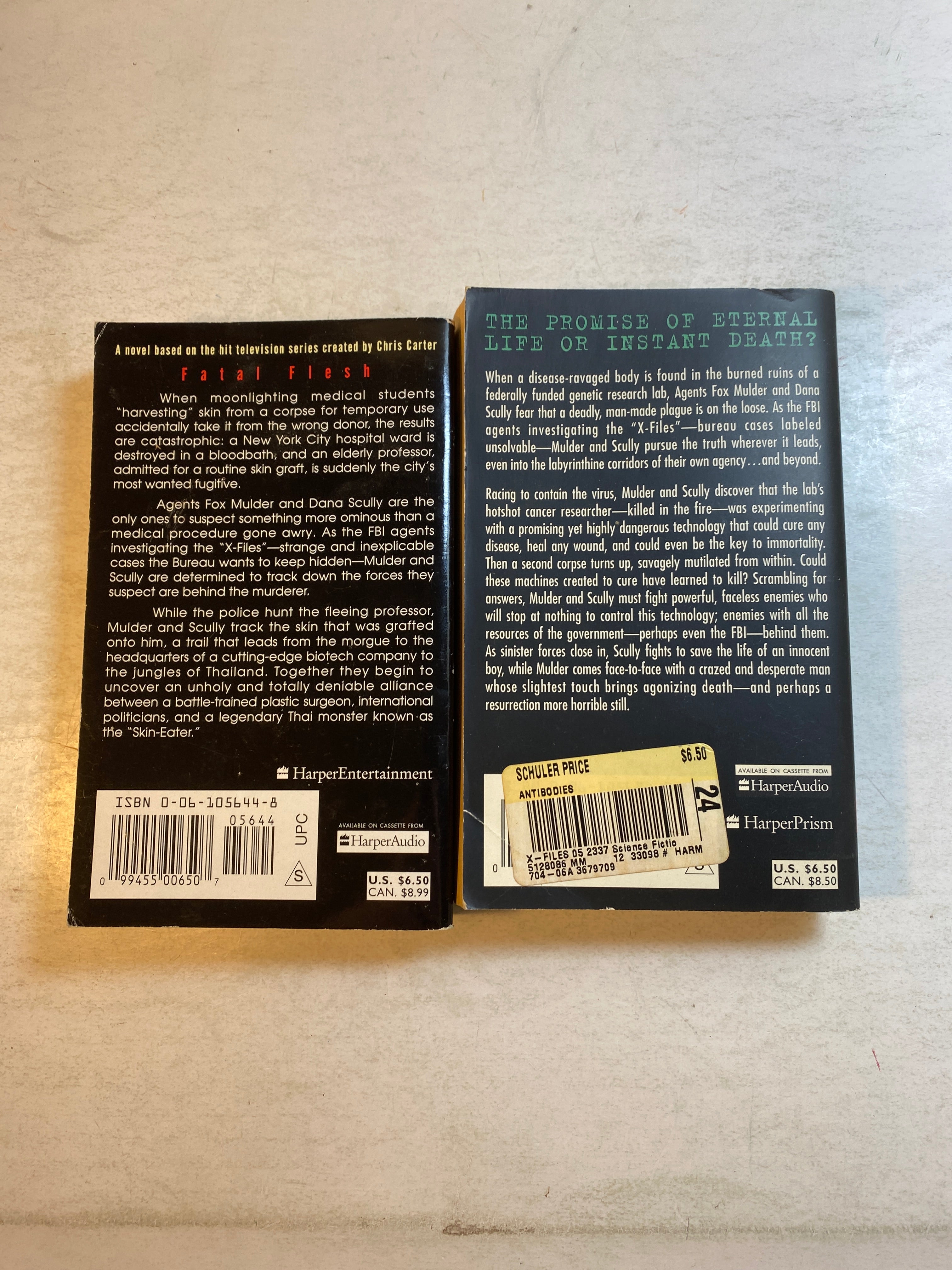 Lot of 2 X Files paperbacks 1997-2000
