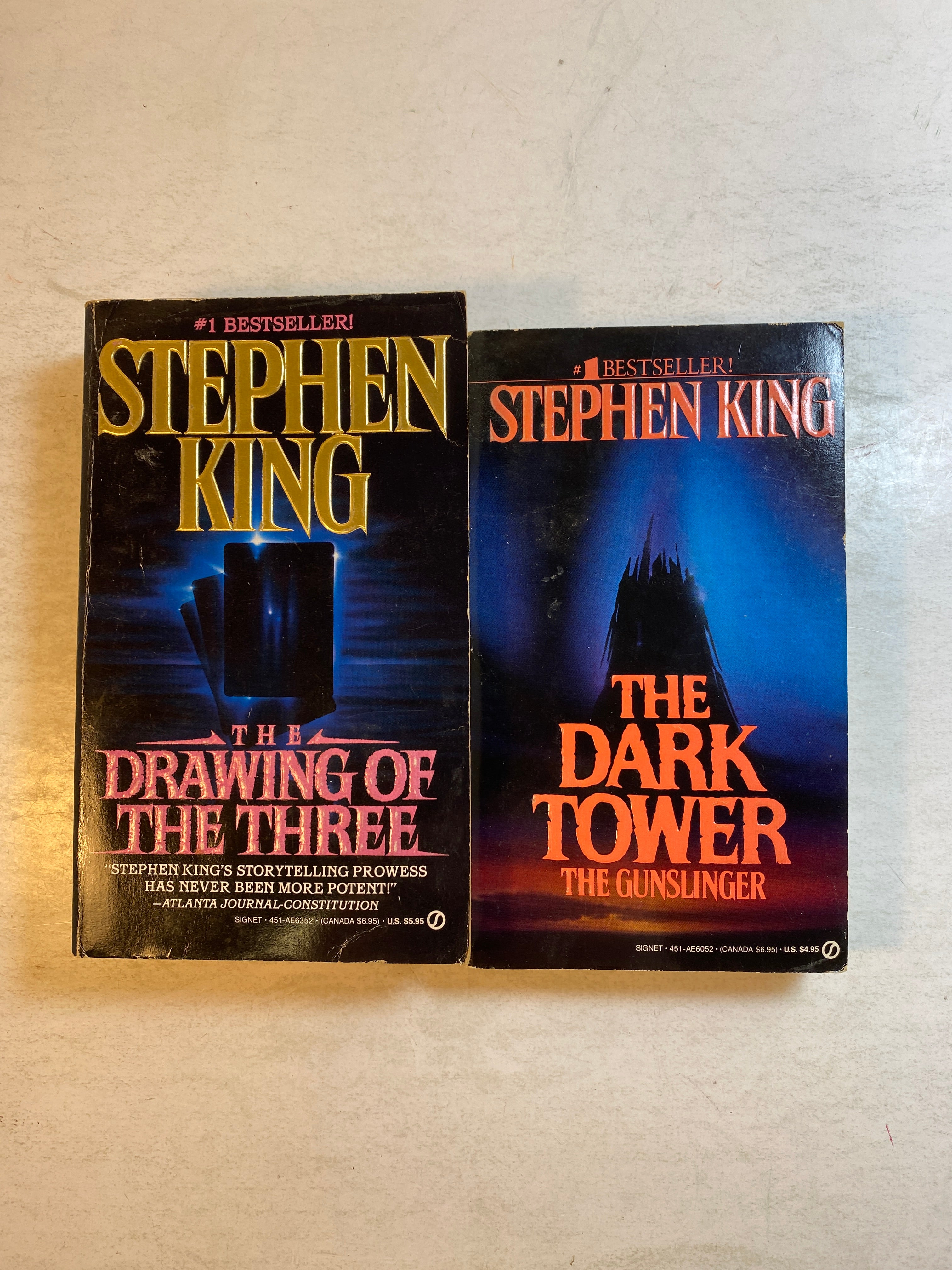 Lot of 2 Dark Tower paperbacks Stephen King Gunslinger Drawing of Three 1989-1990