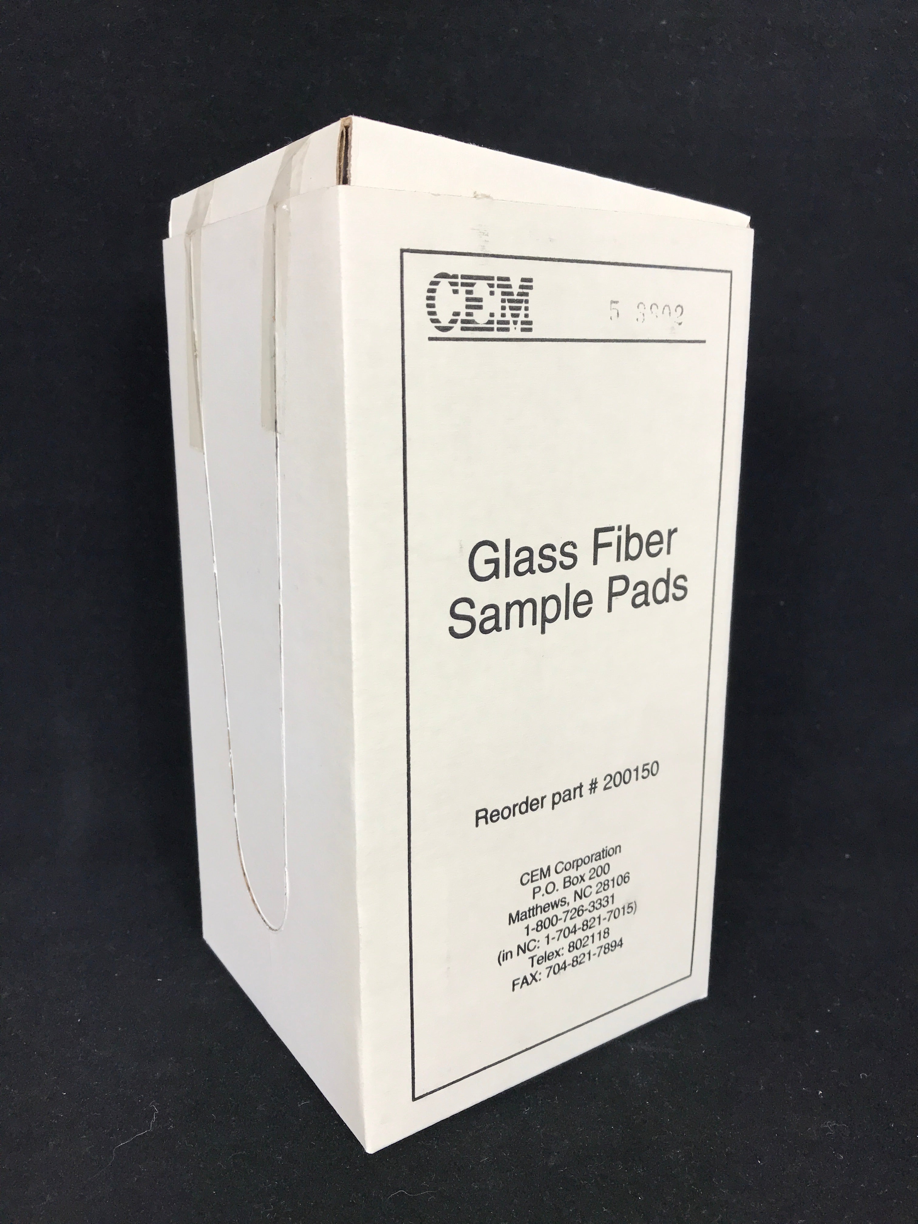 CEM Glass Fiber Square Sample Pads 10cm 200 Count Box 200150