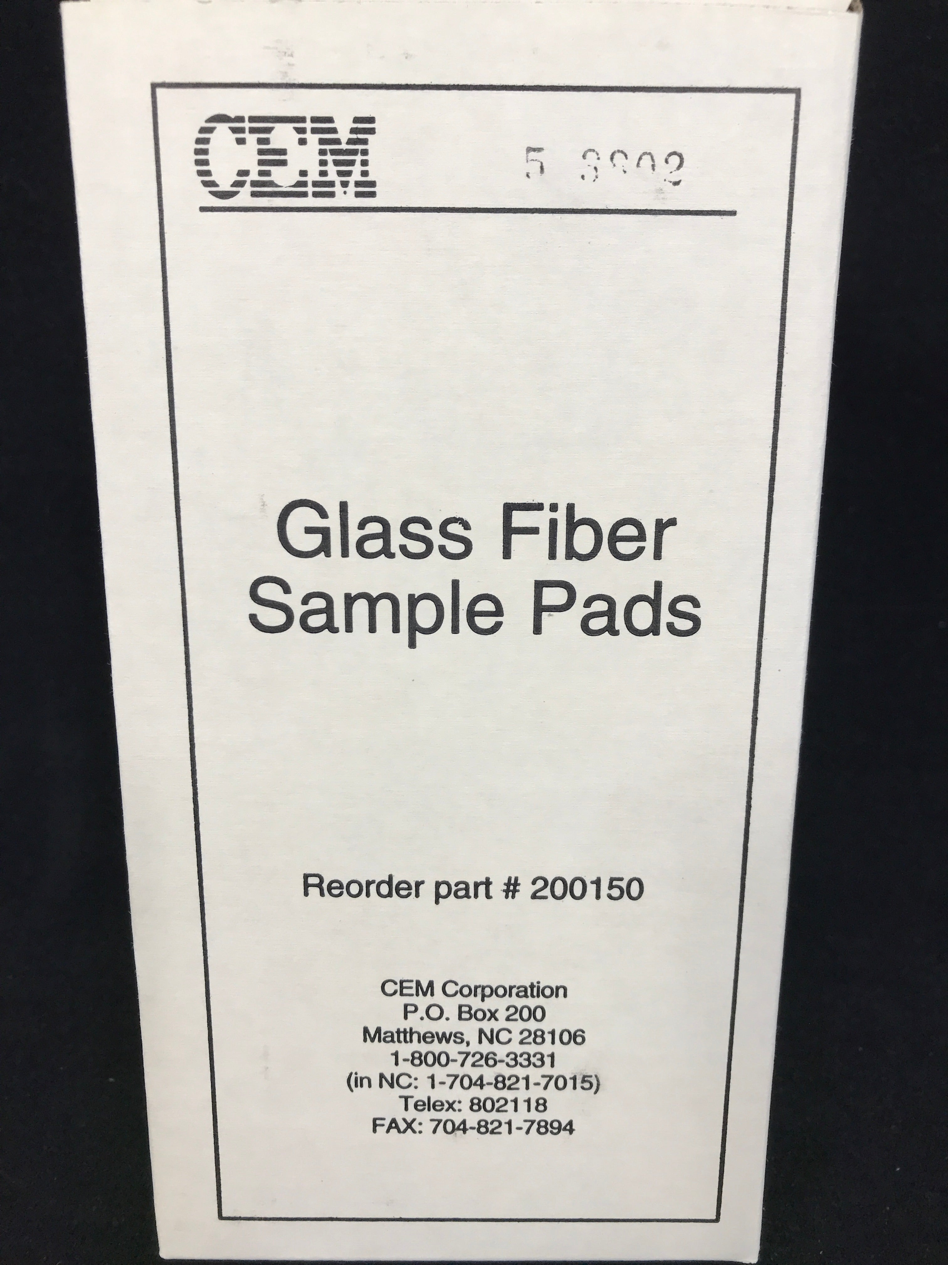 CEM Glass Fiber Square Sample Pads 10cm 200 Count Box 200150