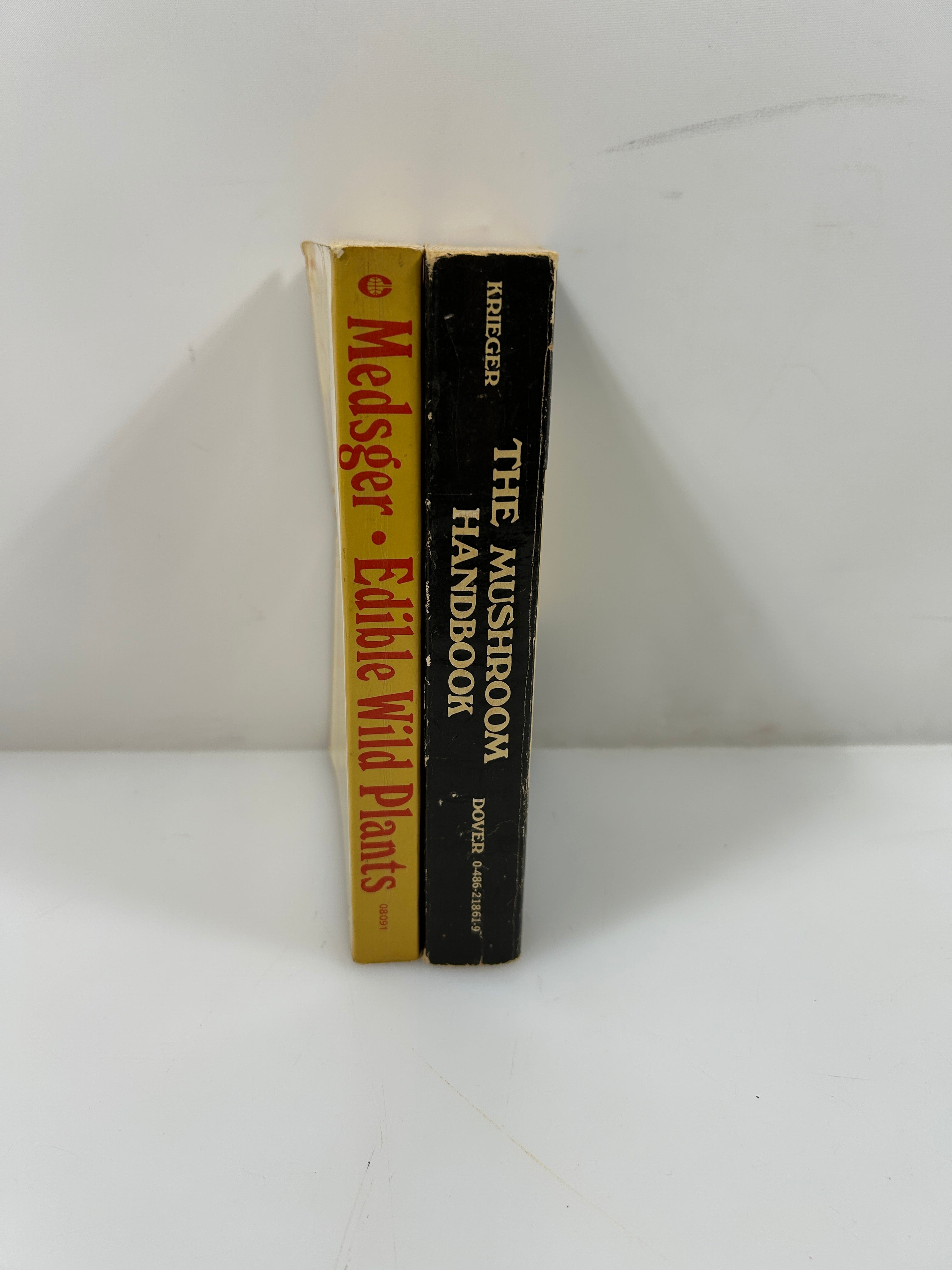 Lot of 2 Foraging Books: Edible Wild Plants/The Mushroom Handbook 1972/1967 SC