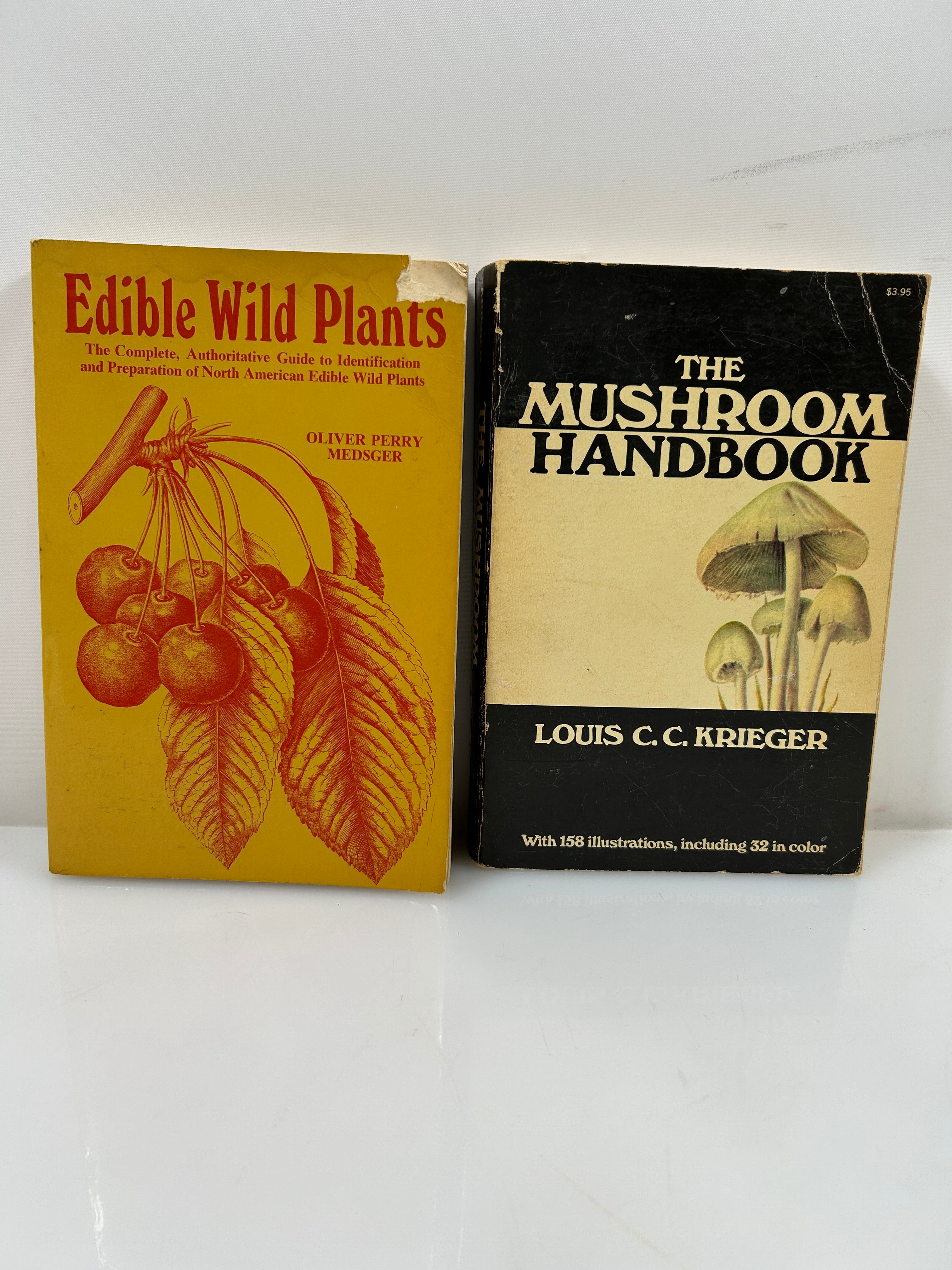 Lot of 2 Foraging Books: Edible Wild Plants/The Mushroom Handbook 1972/1967 SC