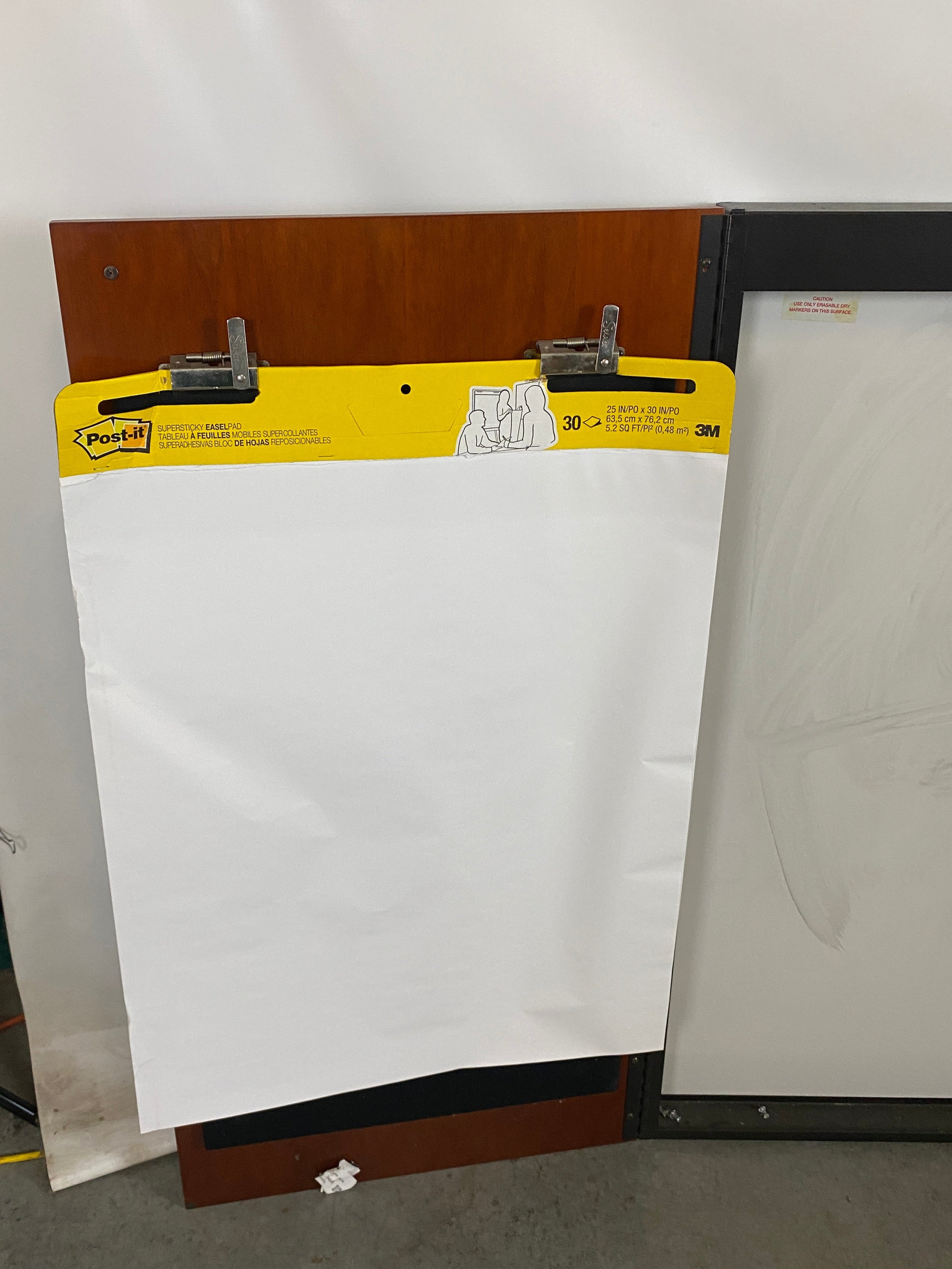 Wooden 2-Door Presentation Cabinet/Board