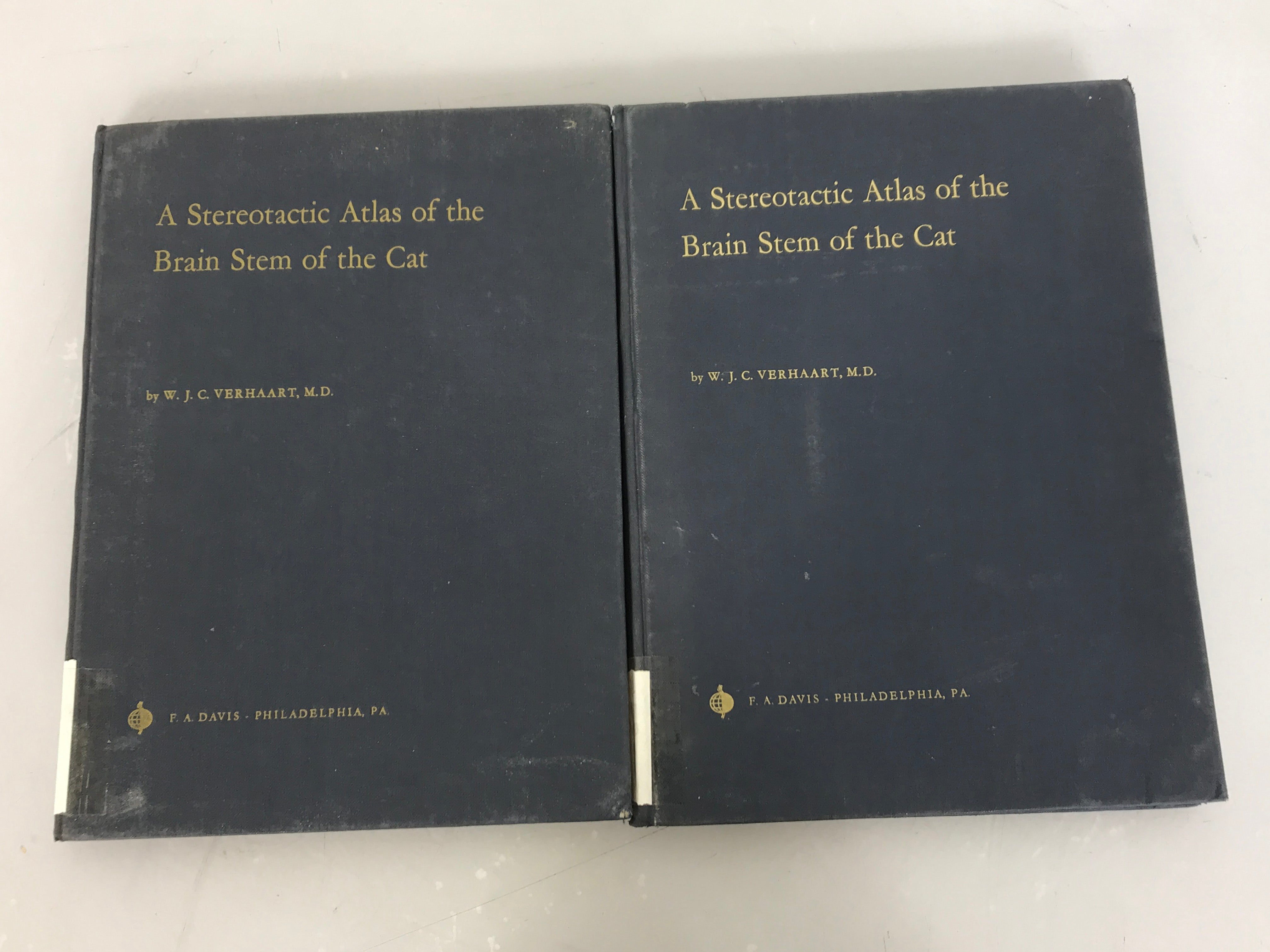 2 Volume Set: A Stereotactic Atlas of the Brain Stem of the Cat by W.J.C. Verhaart 1964 HC
