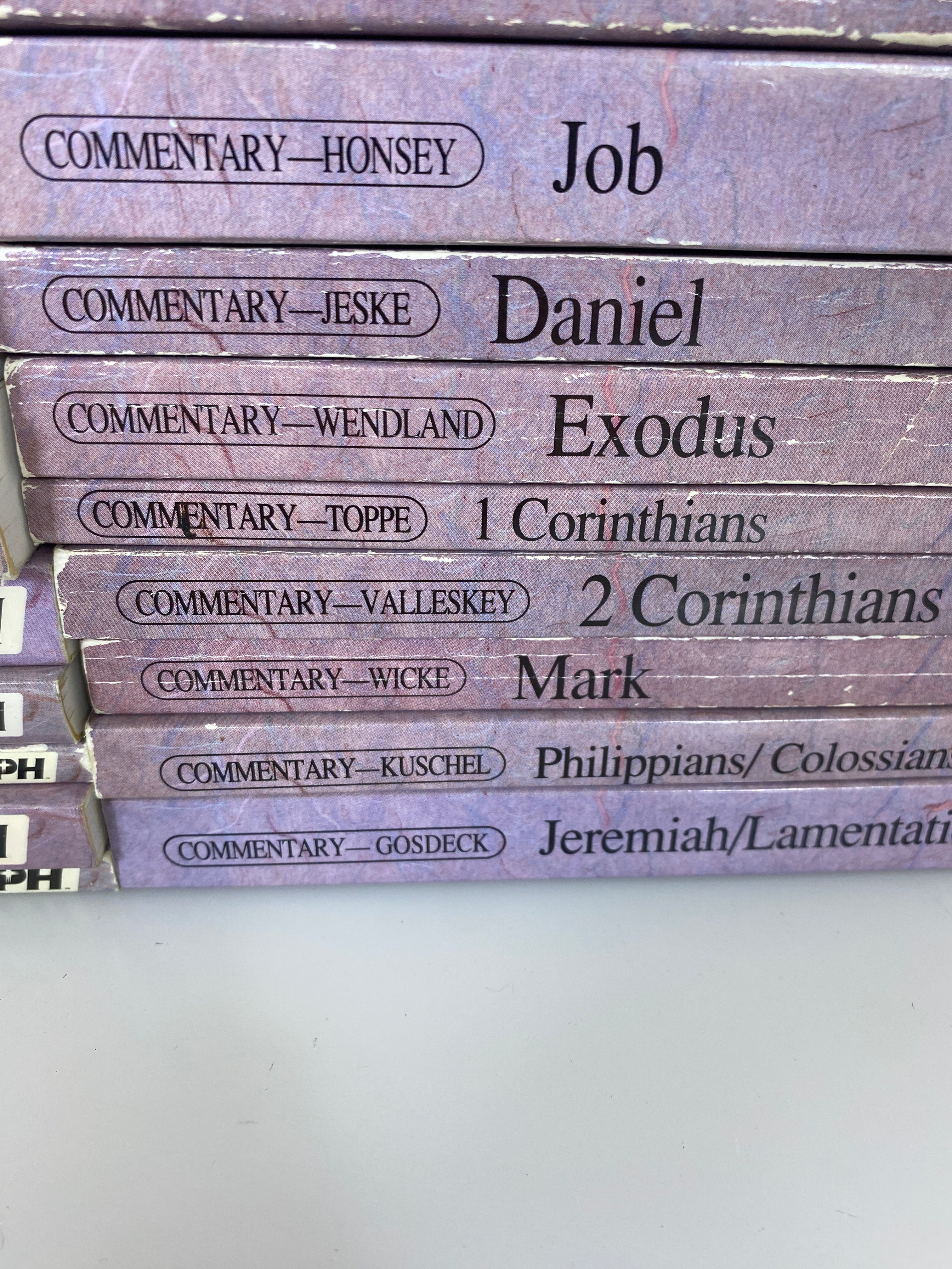 Set of 39 People's Commentary Bible 1990's Concordia House SC