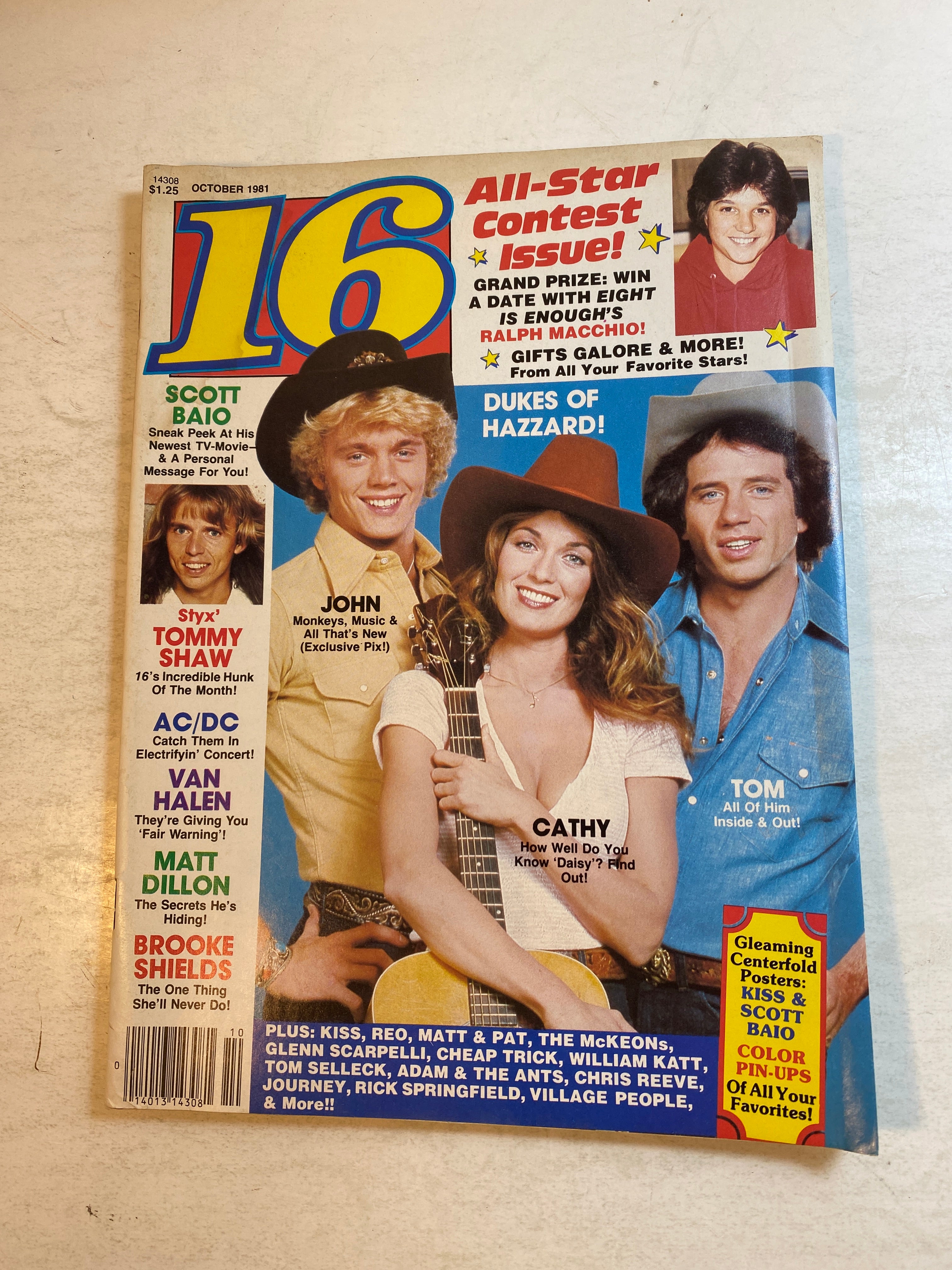 16 Magazine October 1981 Dukes of Hazzard w/ poster intact