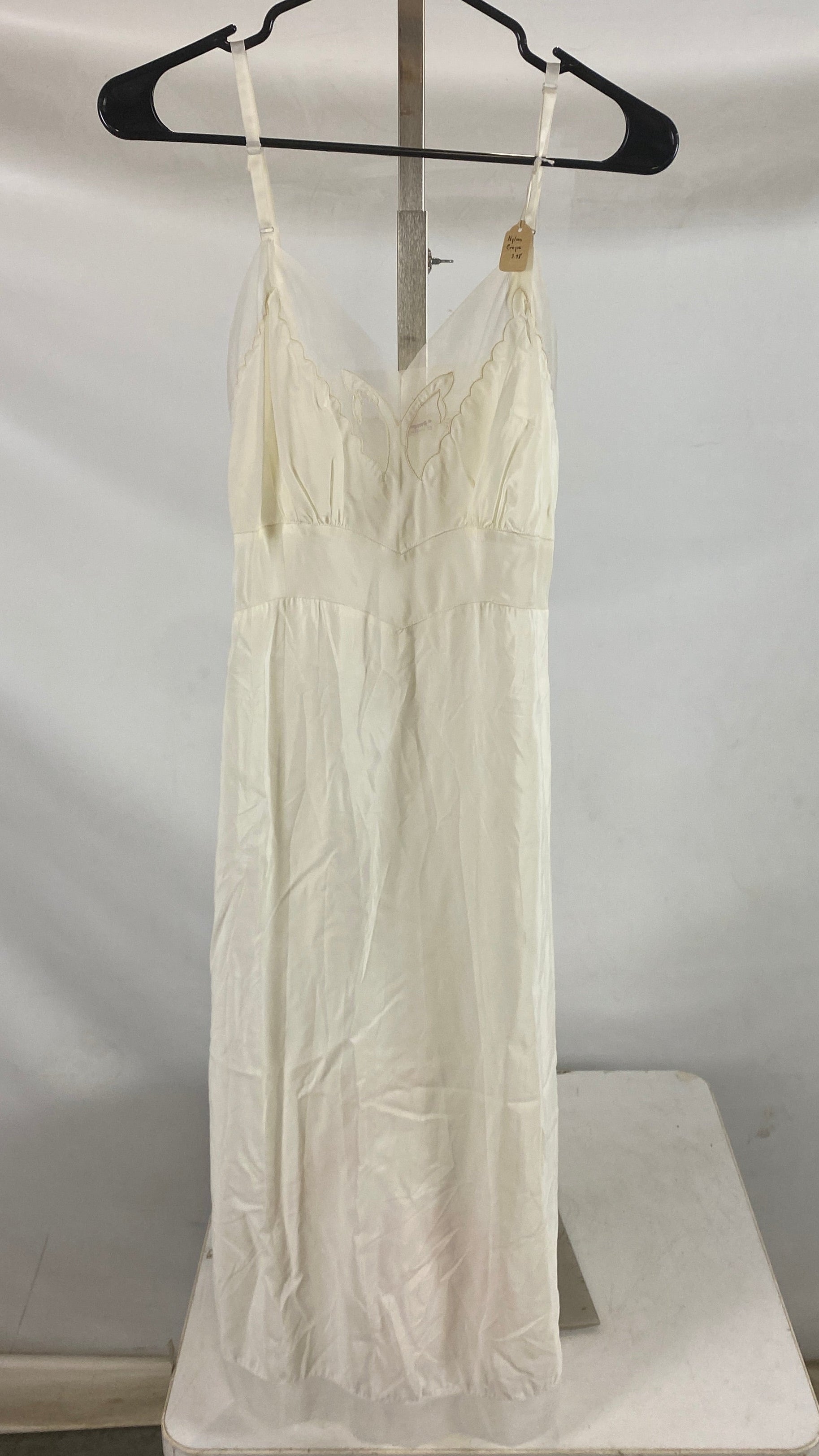 Vintage 1950s Blush Silk Slip Size 32
