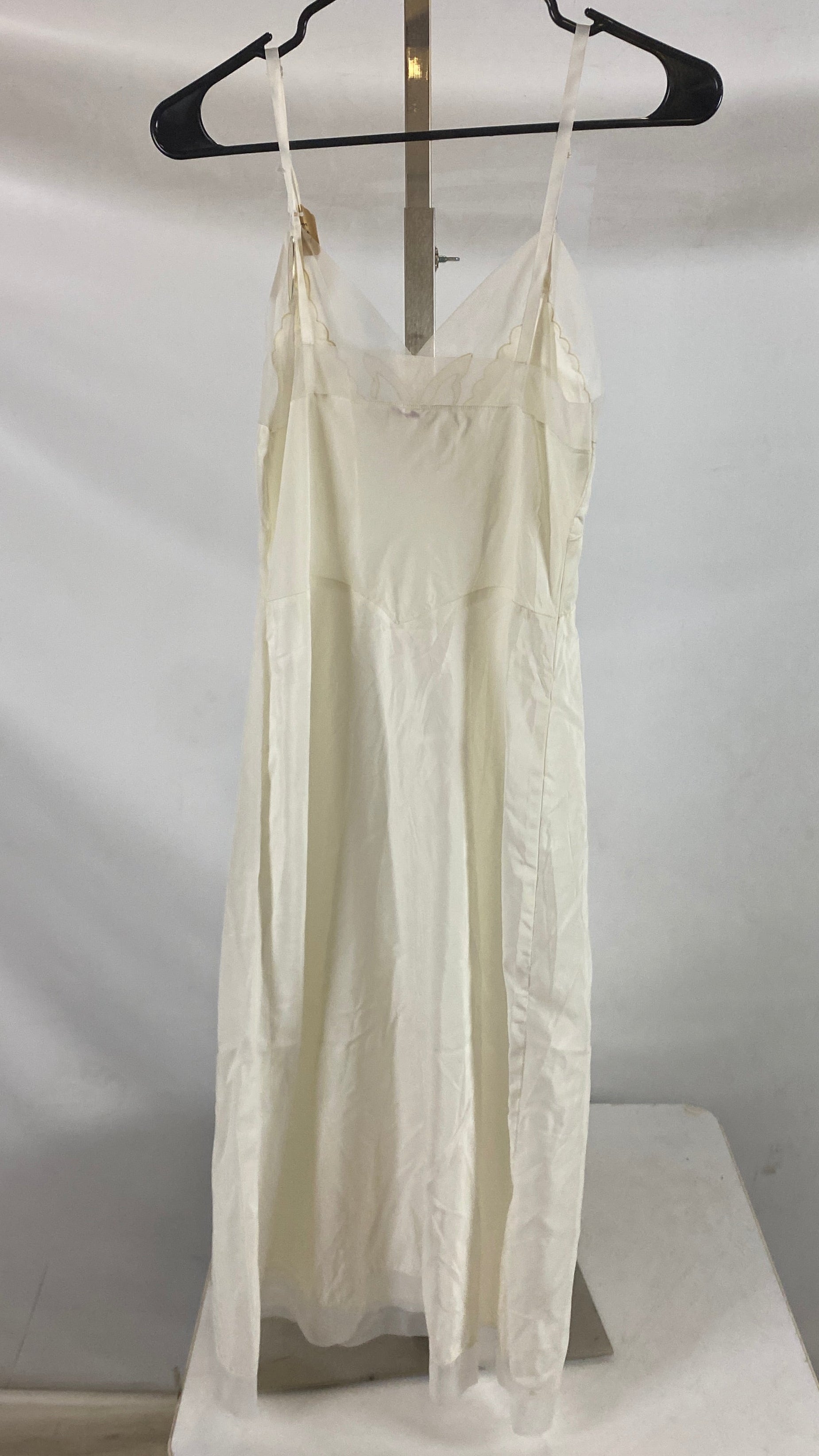 Vintage 1950s Blush Silk Slip Size 32