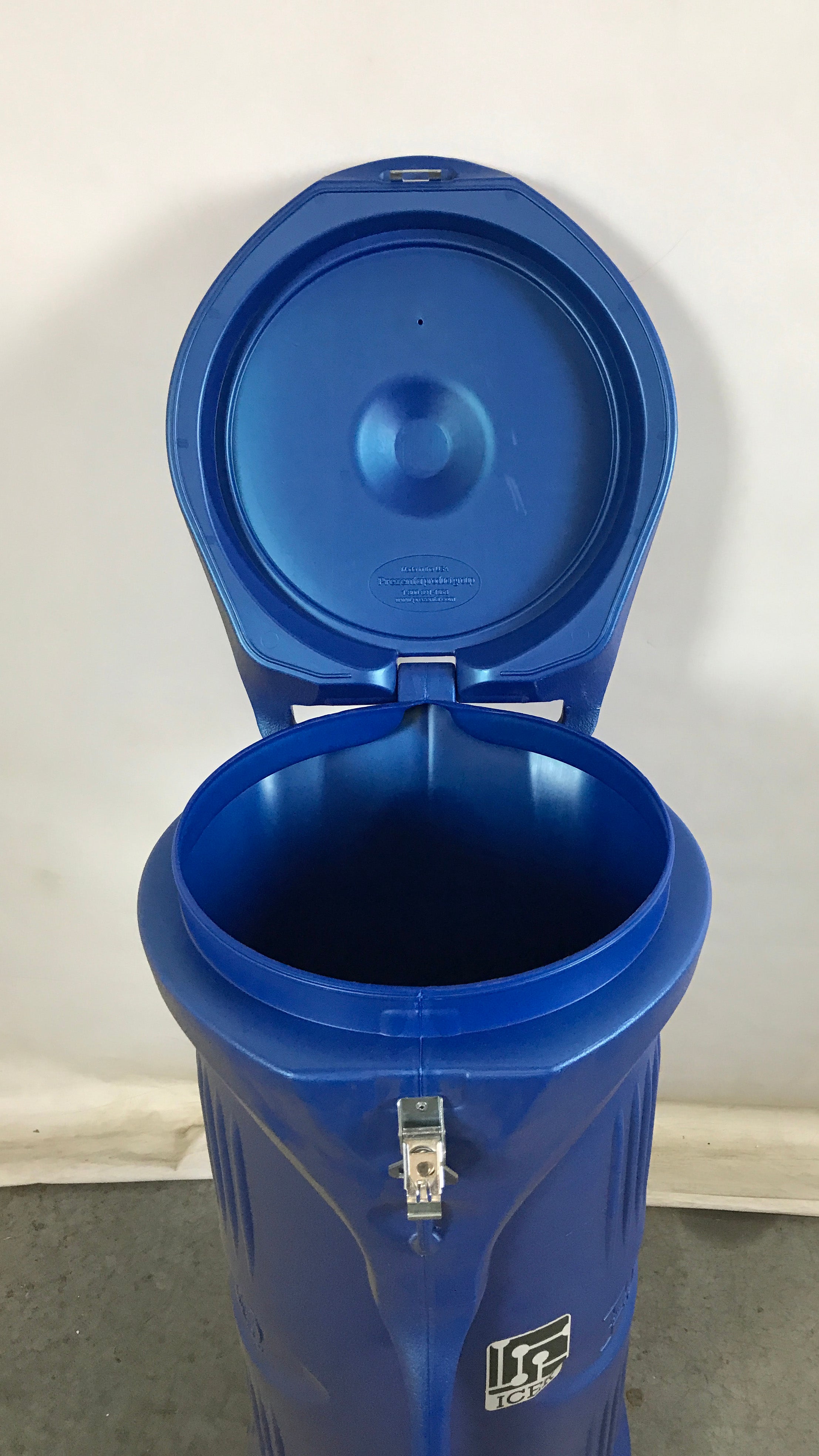 SmartPak Blue IQ Graphics Display Case