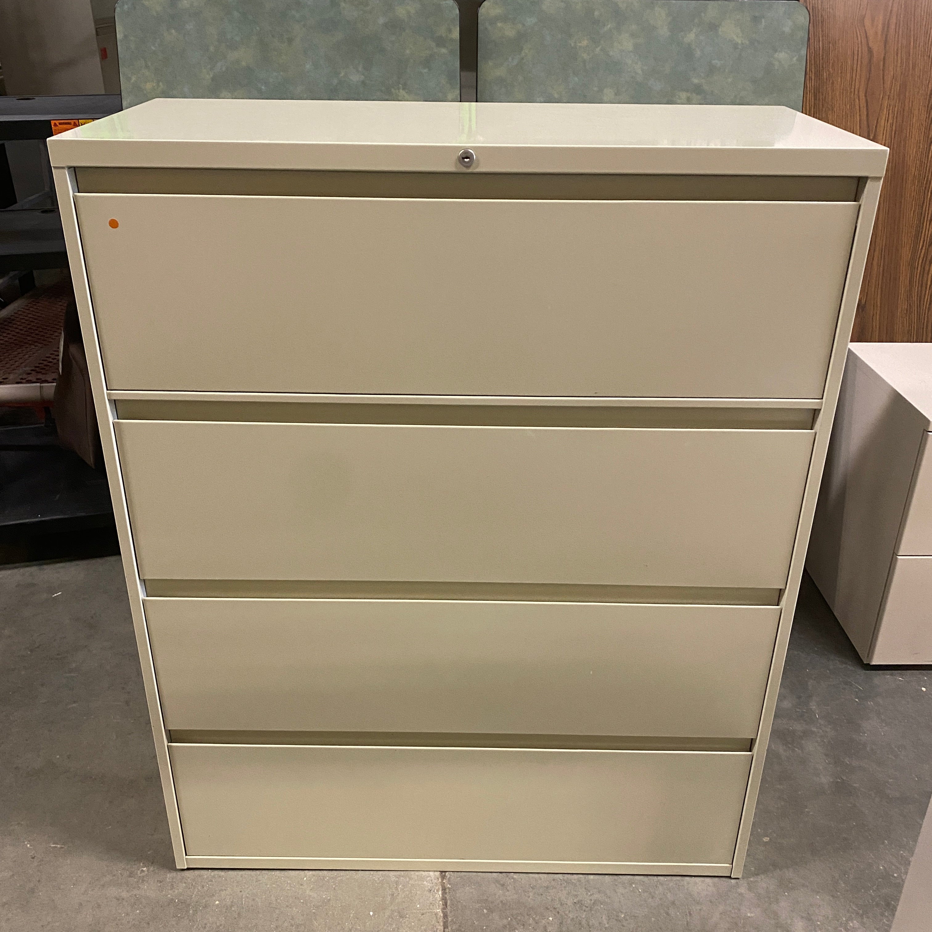 Steelcase #942461RW Lateral 4 Drawer File Cabinet