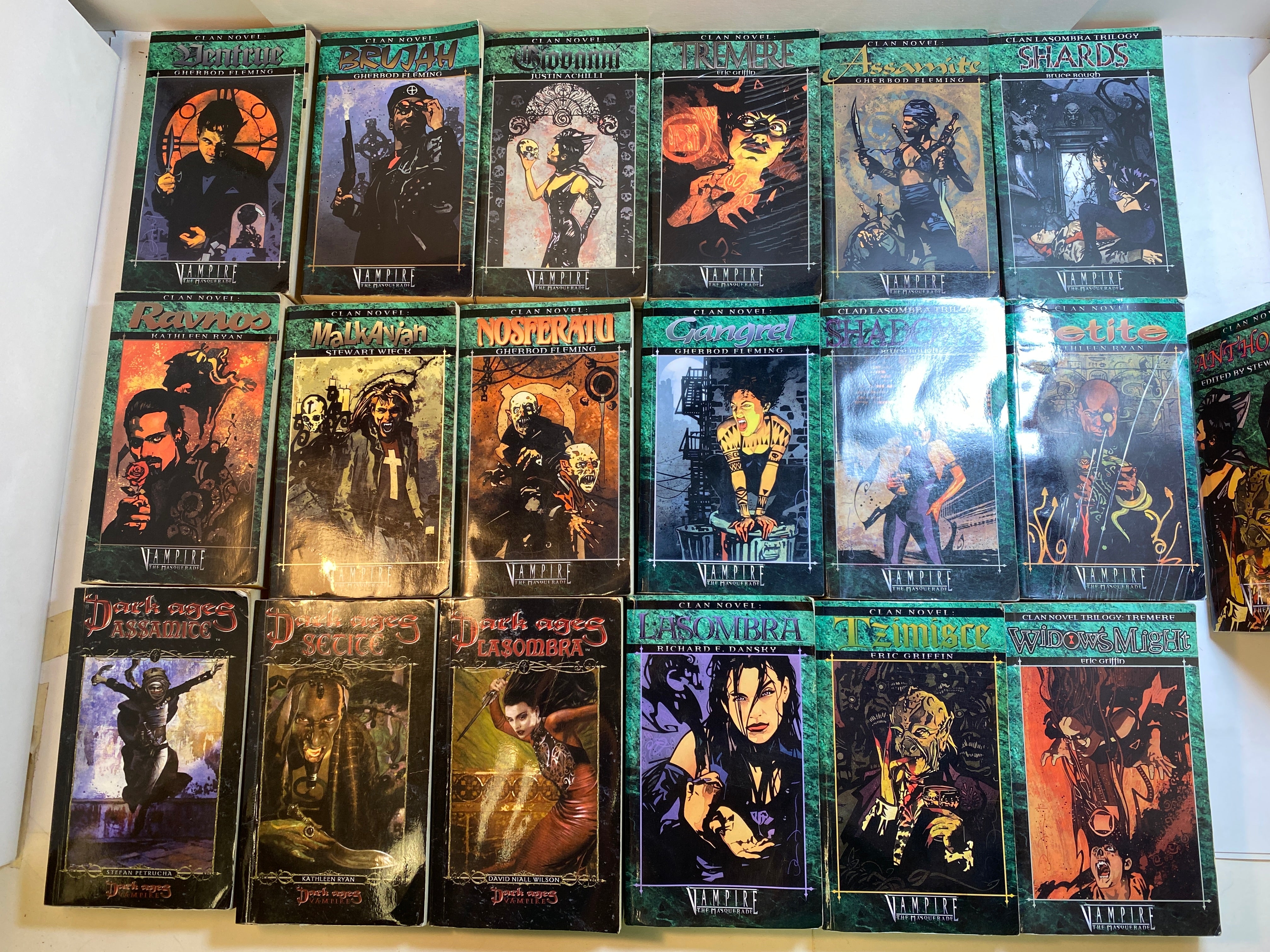 Lot of 19 Vampire Masquerade White Wolf Clan Novels SC 1999-2003