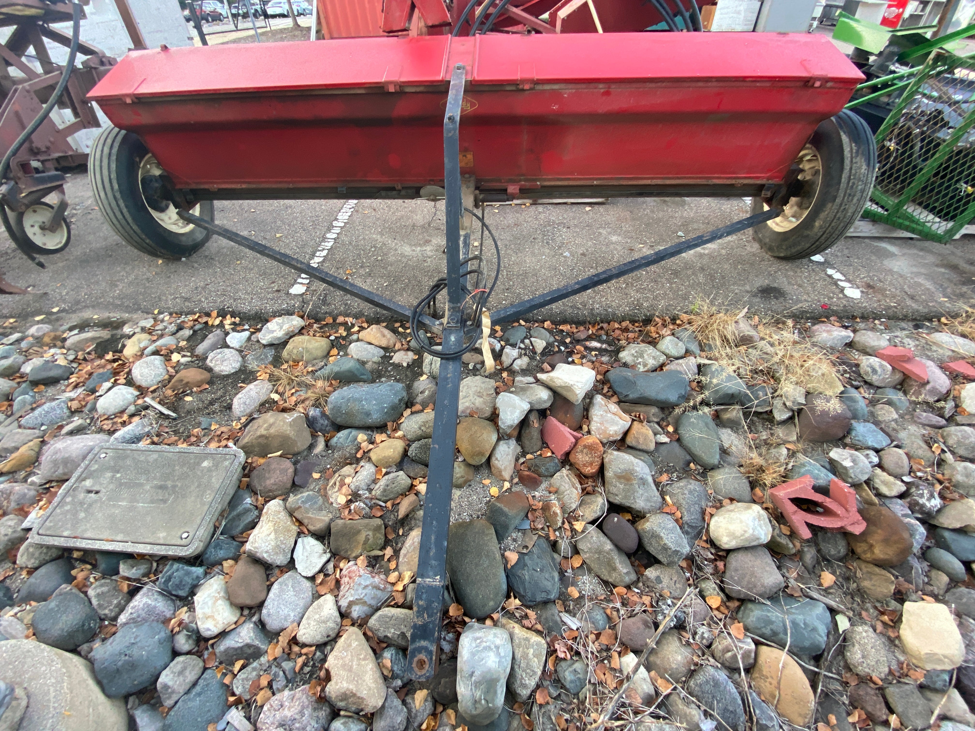 Gandy Drop Seeder w/ Tow Hitch