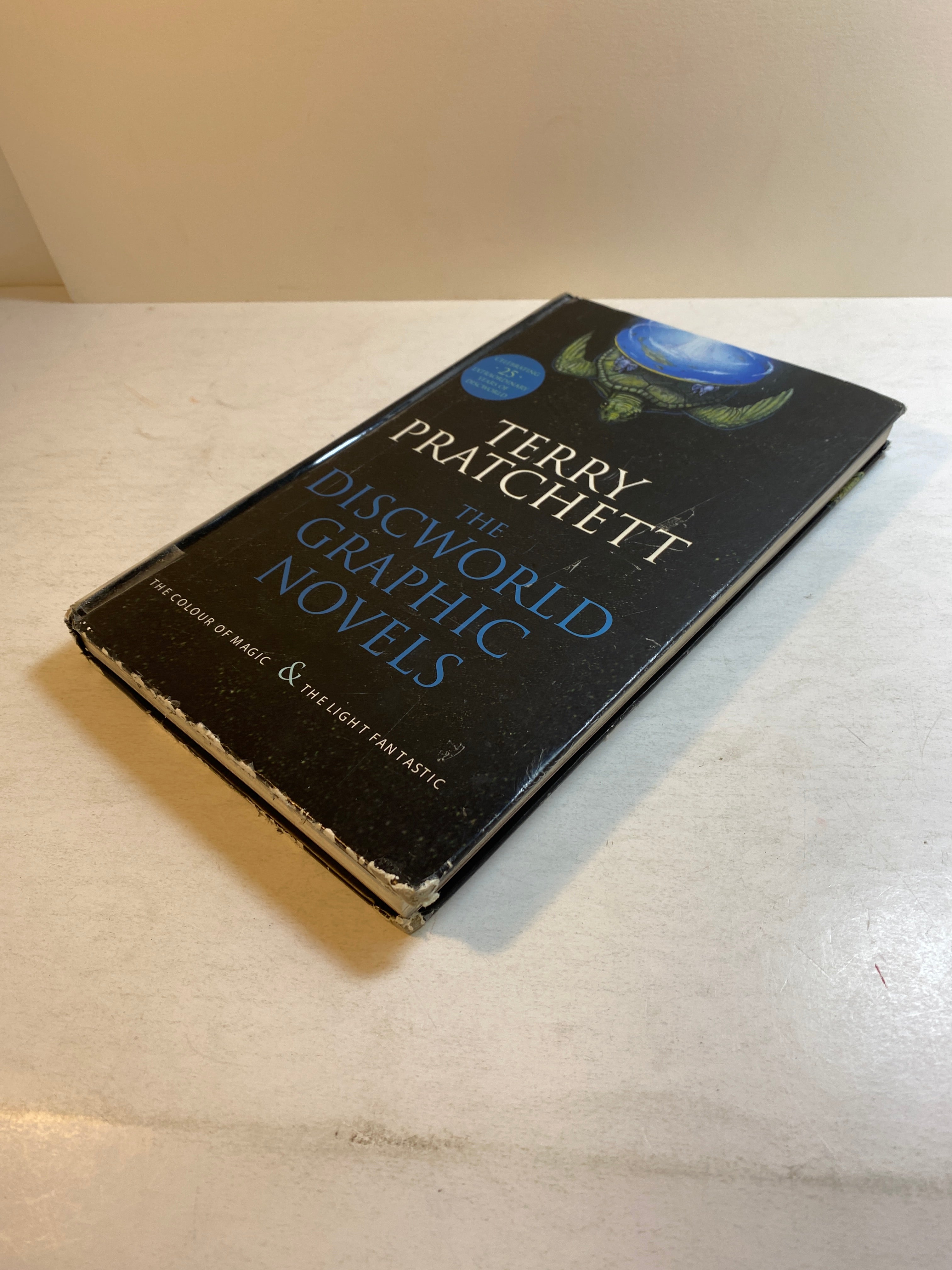 Discworld Graphic Novels Terry Pratchett HC 2008