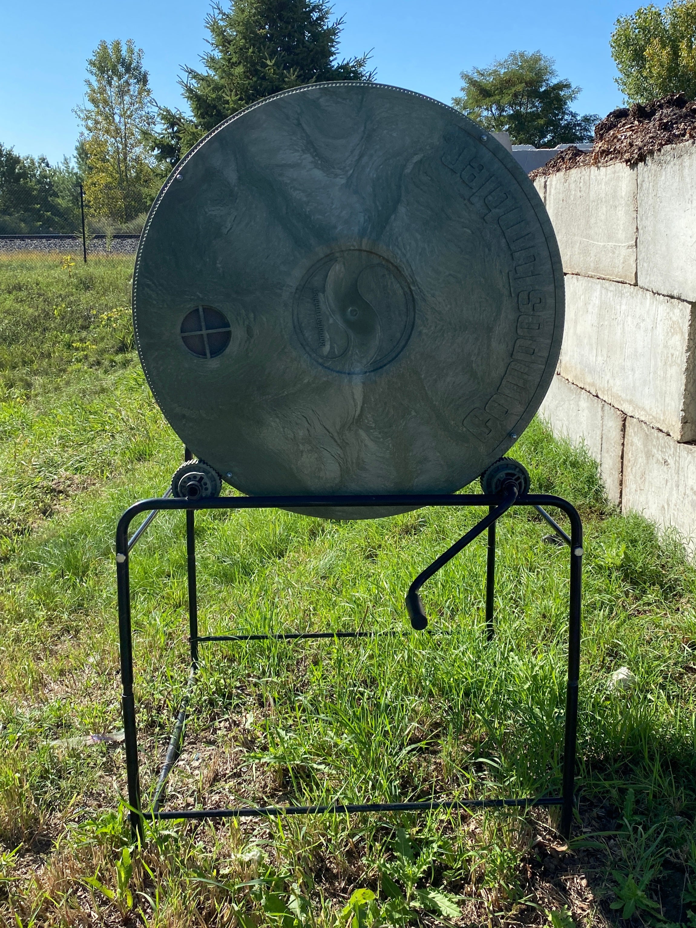 "Compostumbler" Hand Crank Compost Tumbler