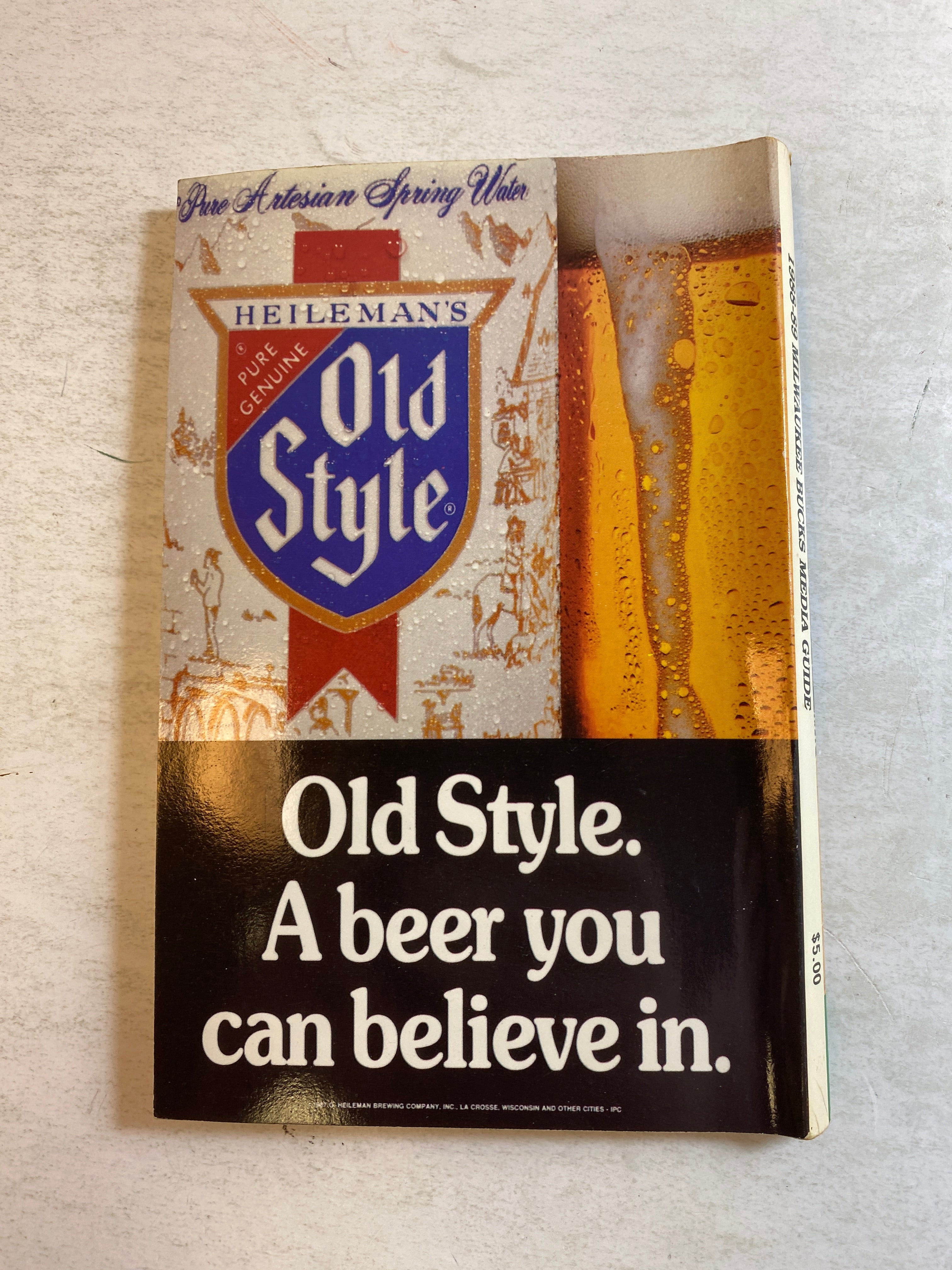 Milwaukee Bucks NBA Media Guide 1988-1989