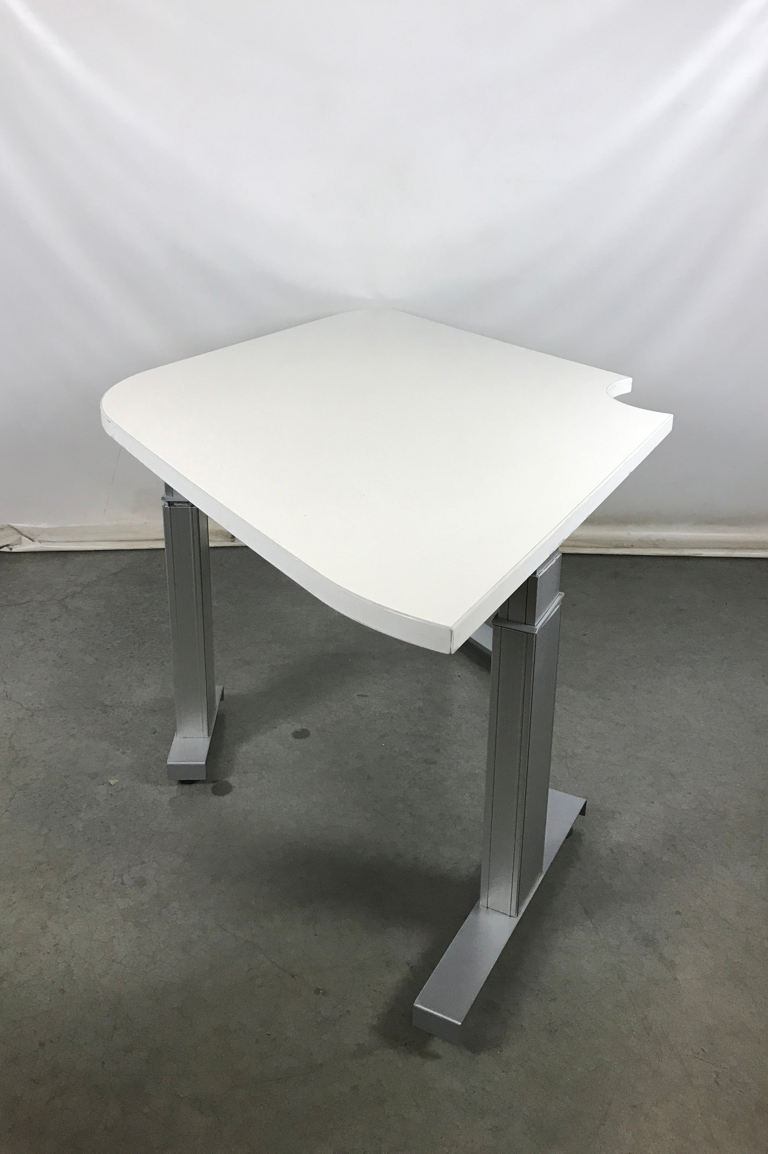 Glossy White Curvature Desk