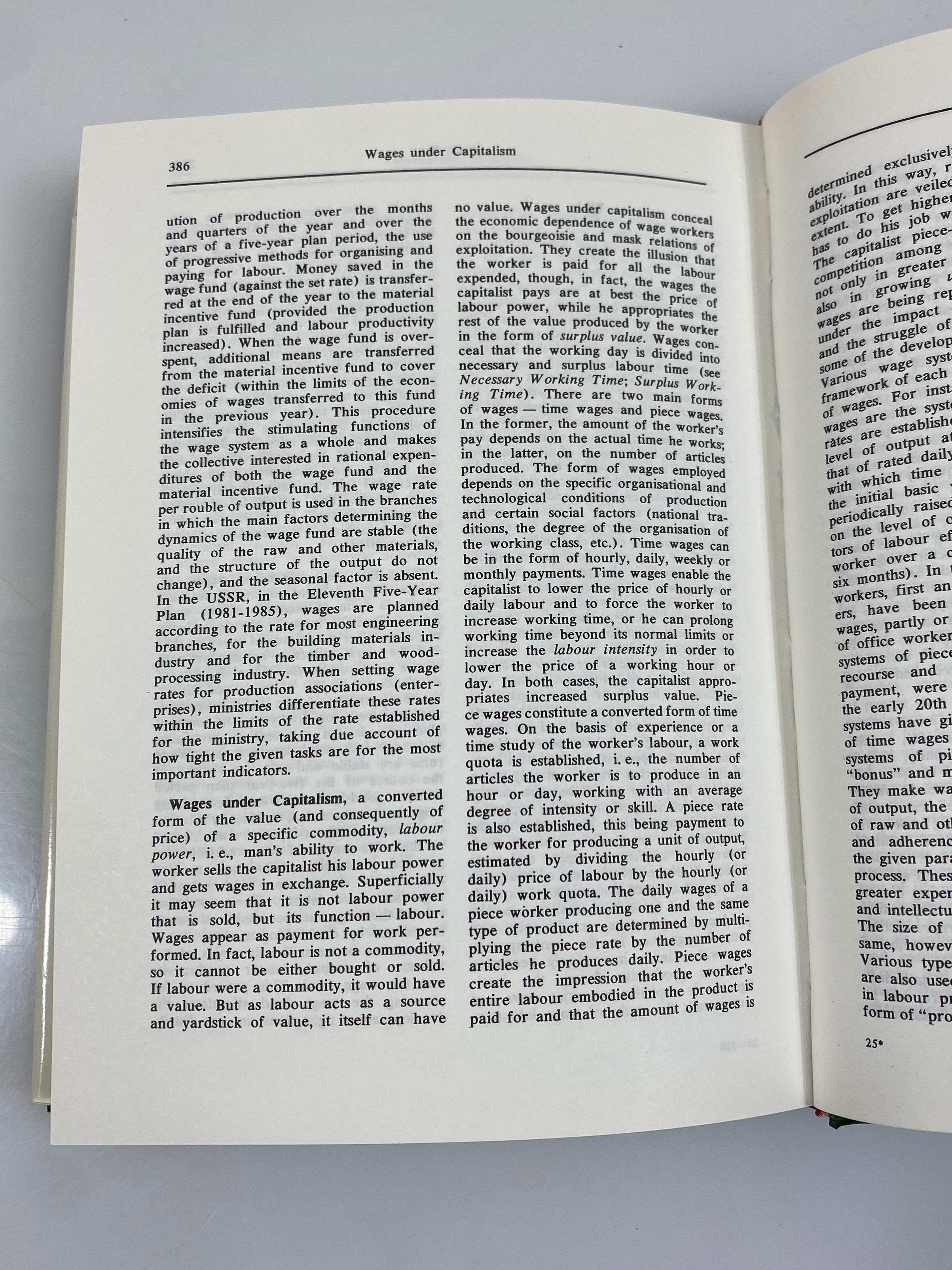 A Dictionary of Political Economy 1985 Progress Publishers English Ed HC DJ