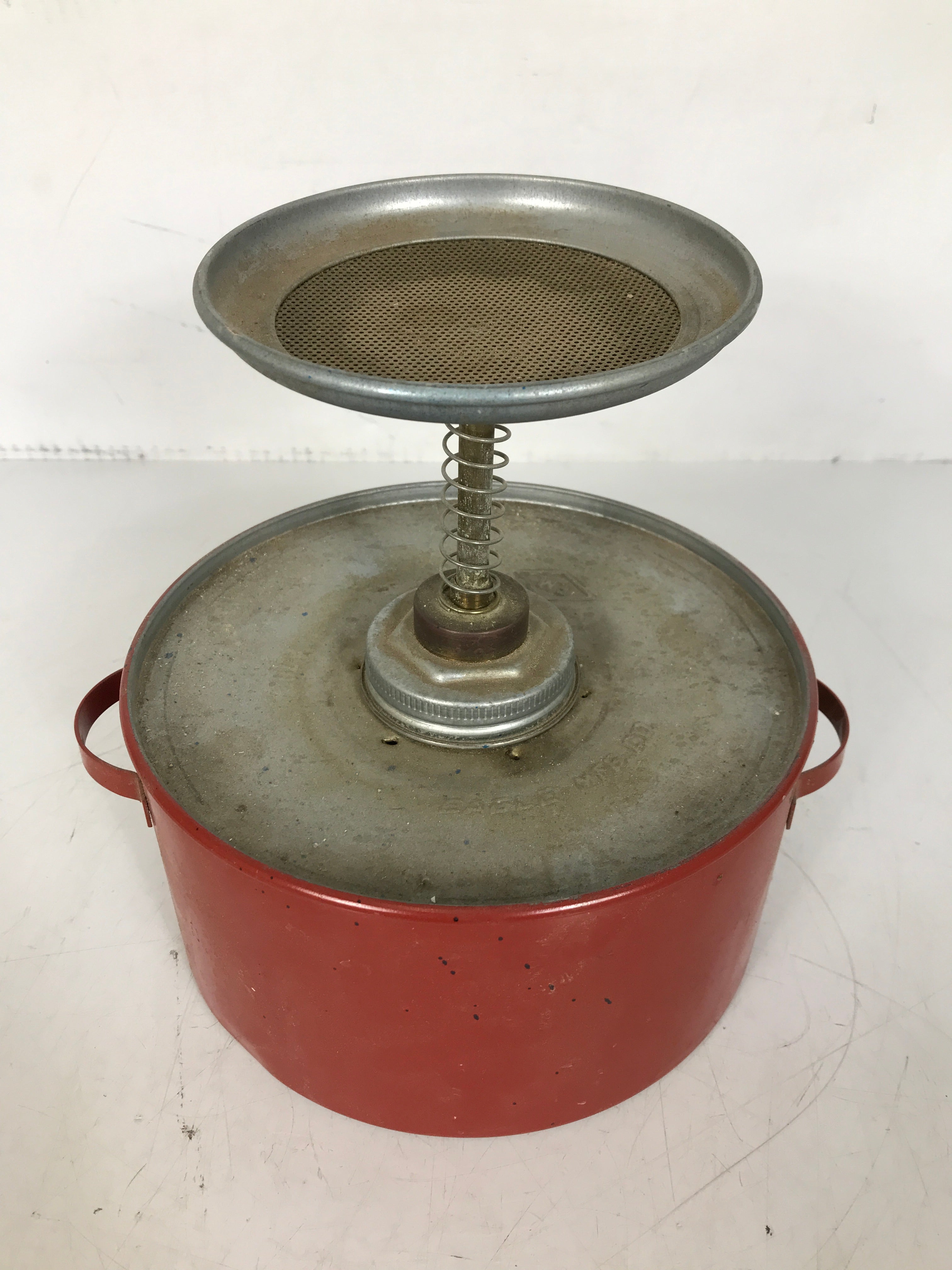 Vintage Eagle P-702 1/2 Gallon Plunger Can