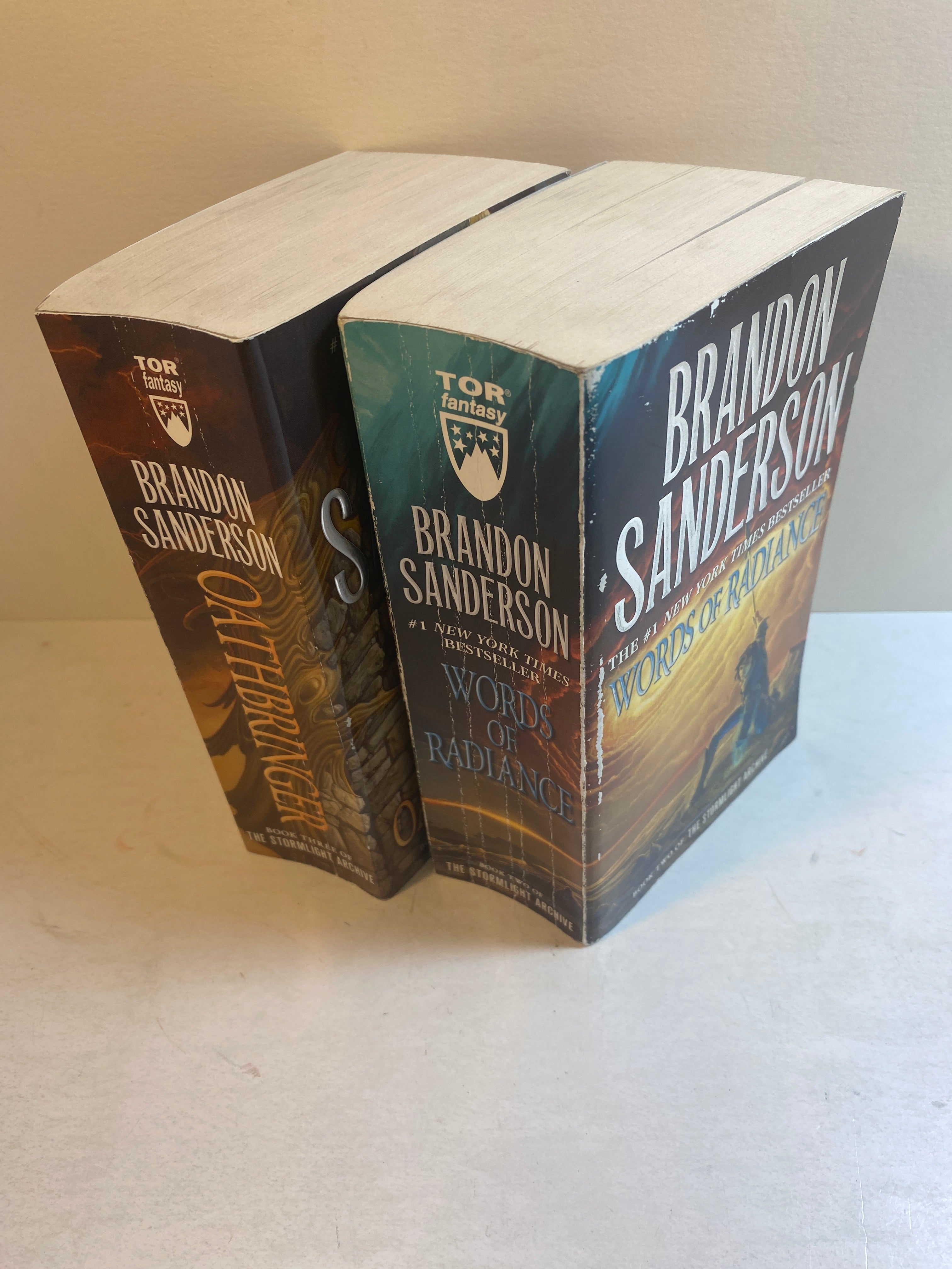 Lot of 2 Sanderson Stormlight Paperbacks Books 2, 3 2015-2019