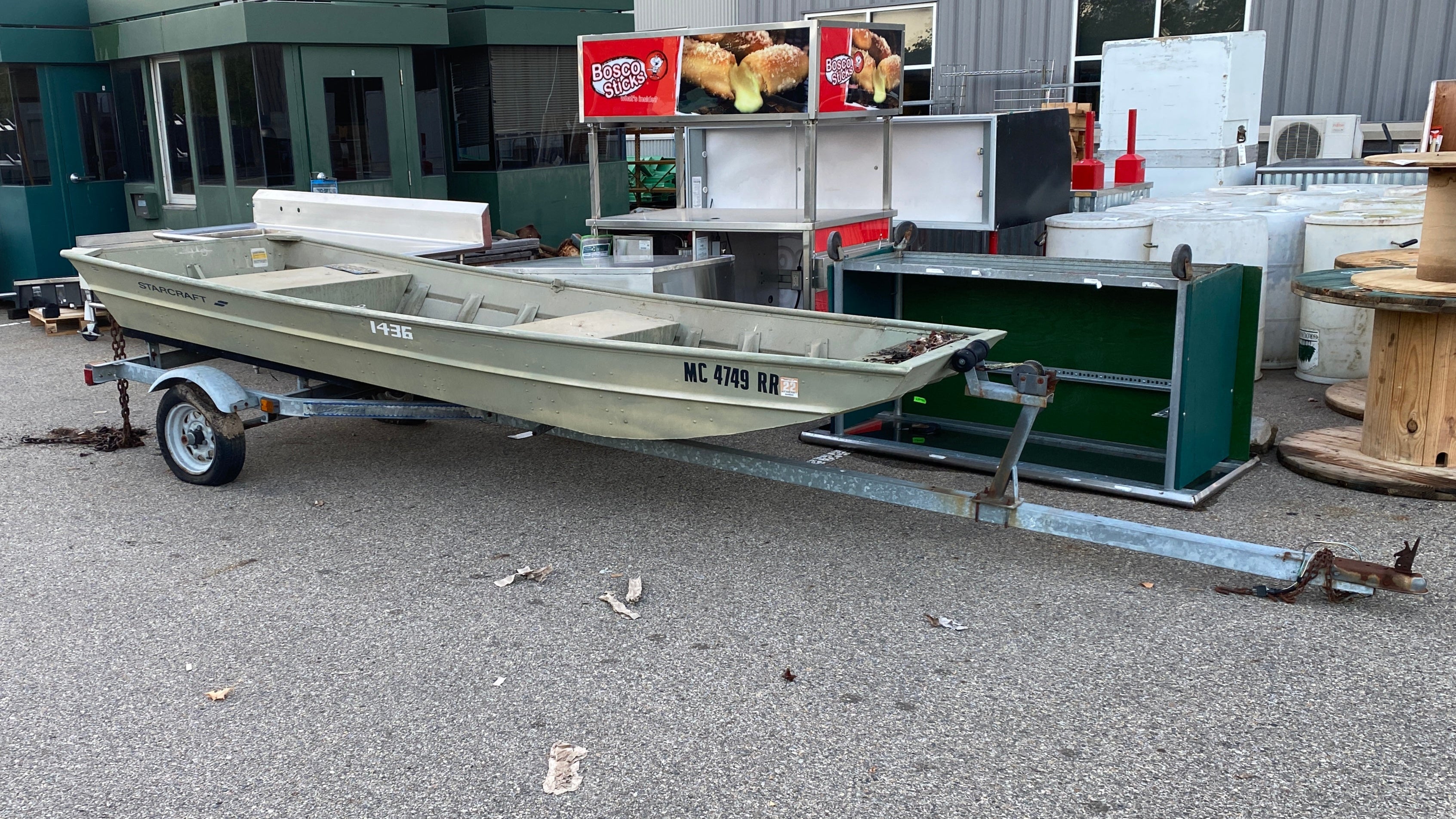 StarCraft Flatbottom Boat w/ Trailer