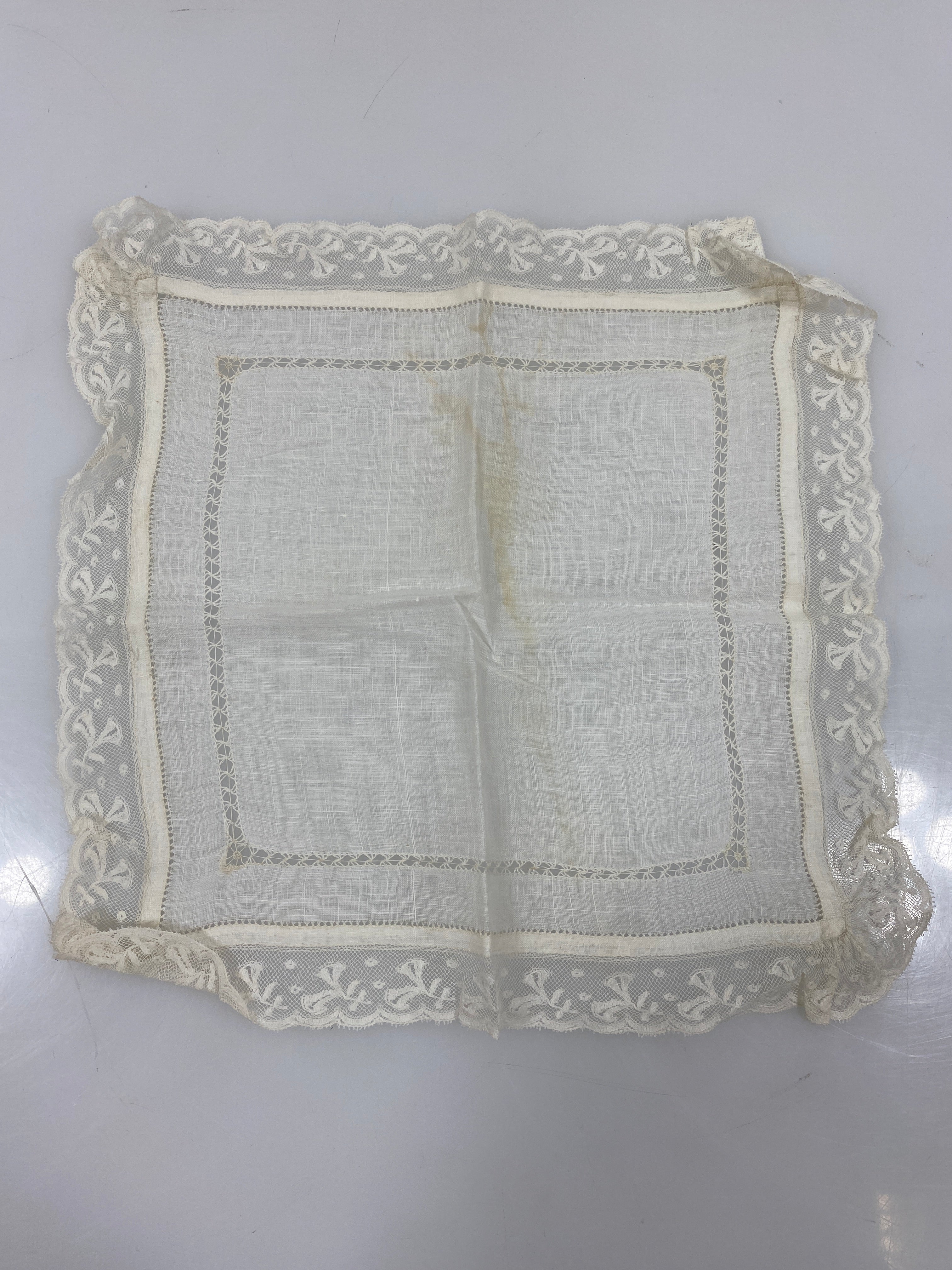 Vintage 1900s White Linen Handkerchief with Lace Border