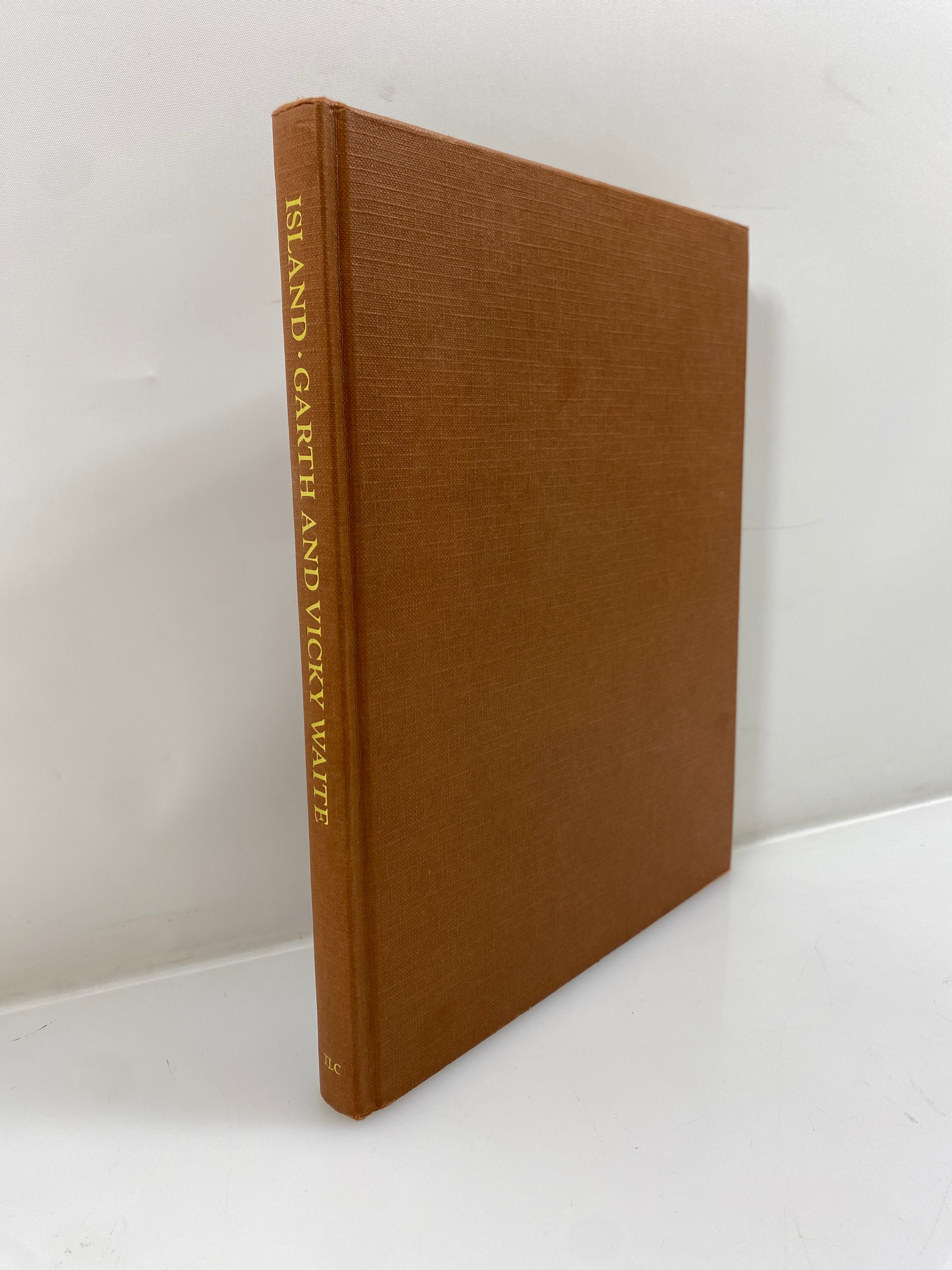 Island Diary of a Year on Easdale by Vicky & Garth Waite 1985 Vintage HC