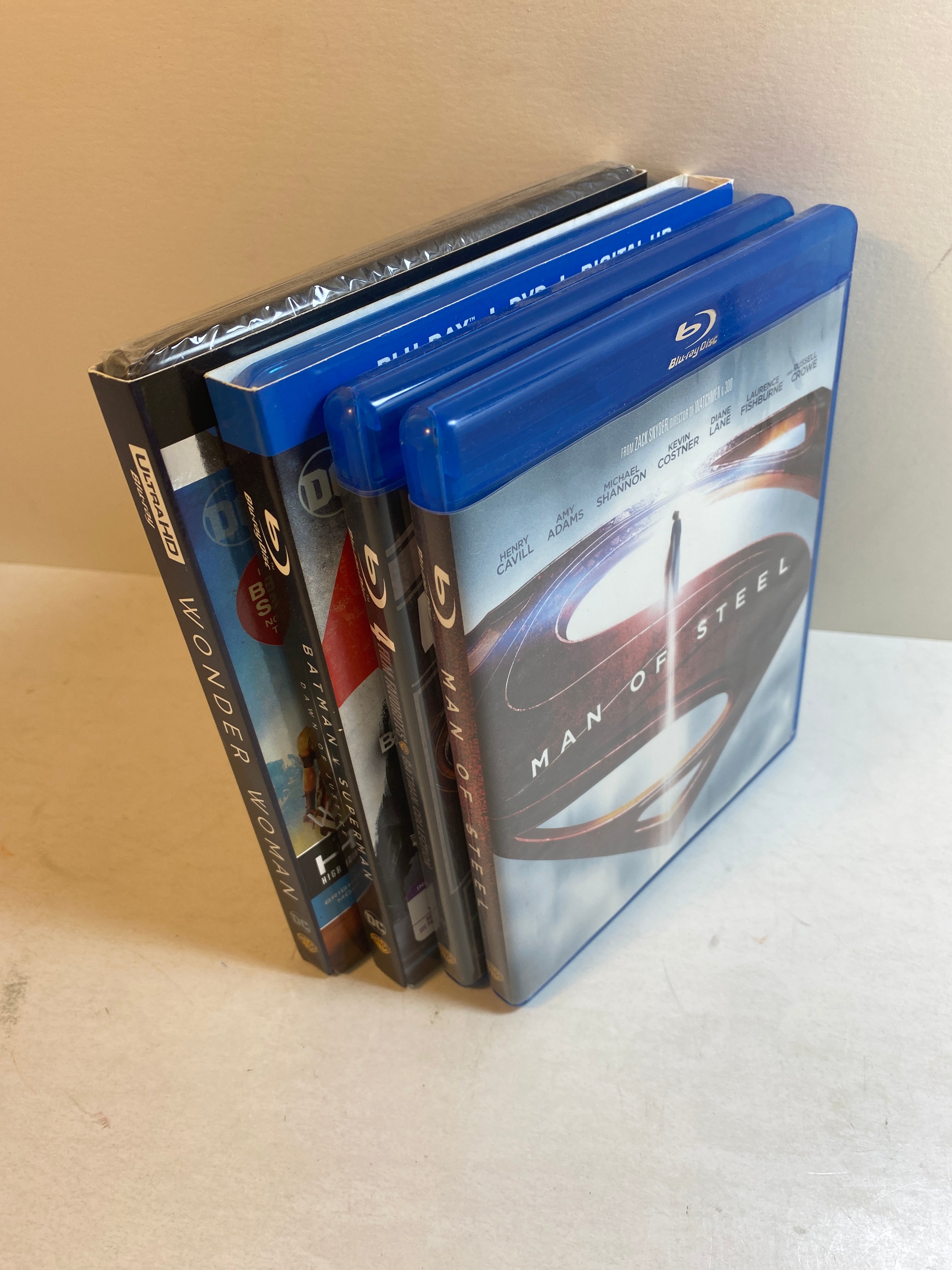 Lot of 4 DC Comic Blu Ray Superman Batman Wonder Woman