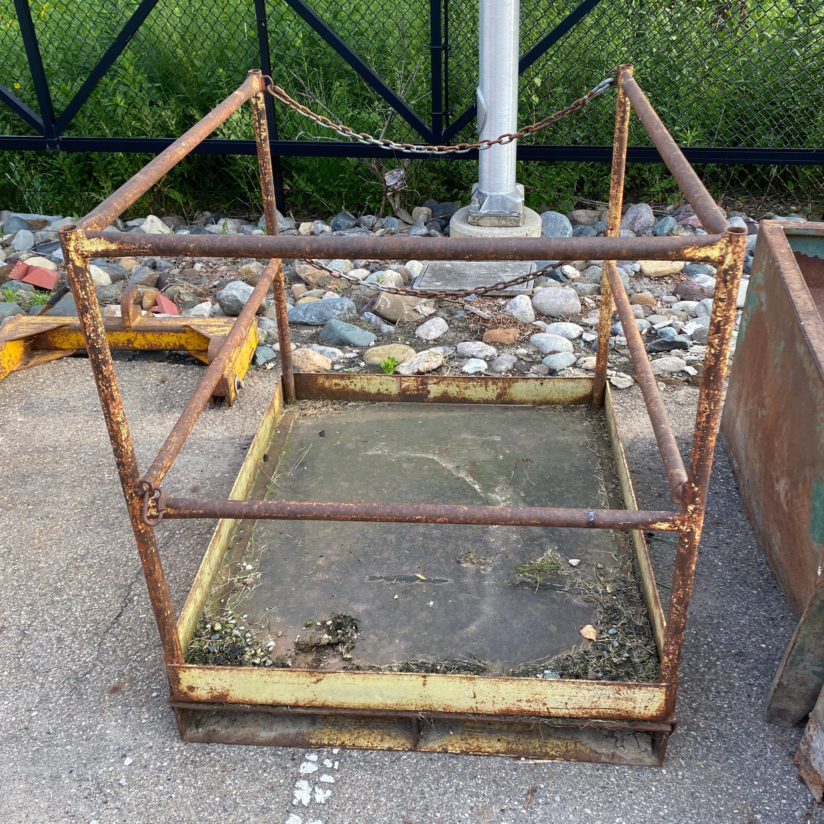 Dark Yellow Metal Man Lift