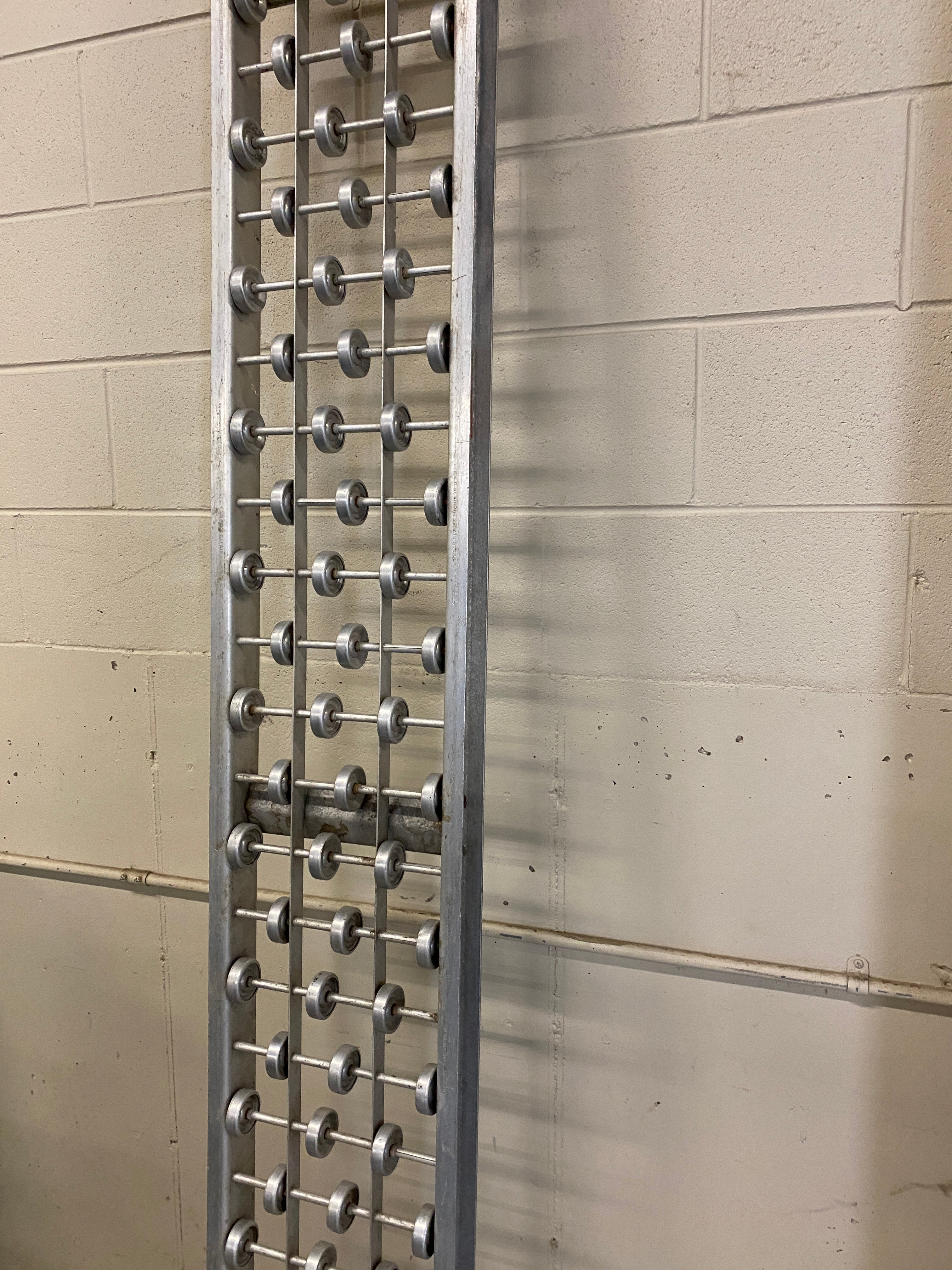 Rapistan Gravity - Wheel Conveyor