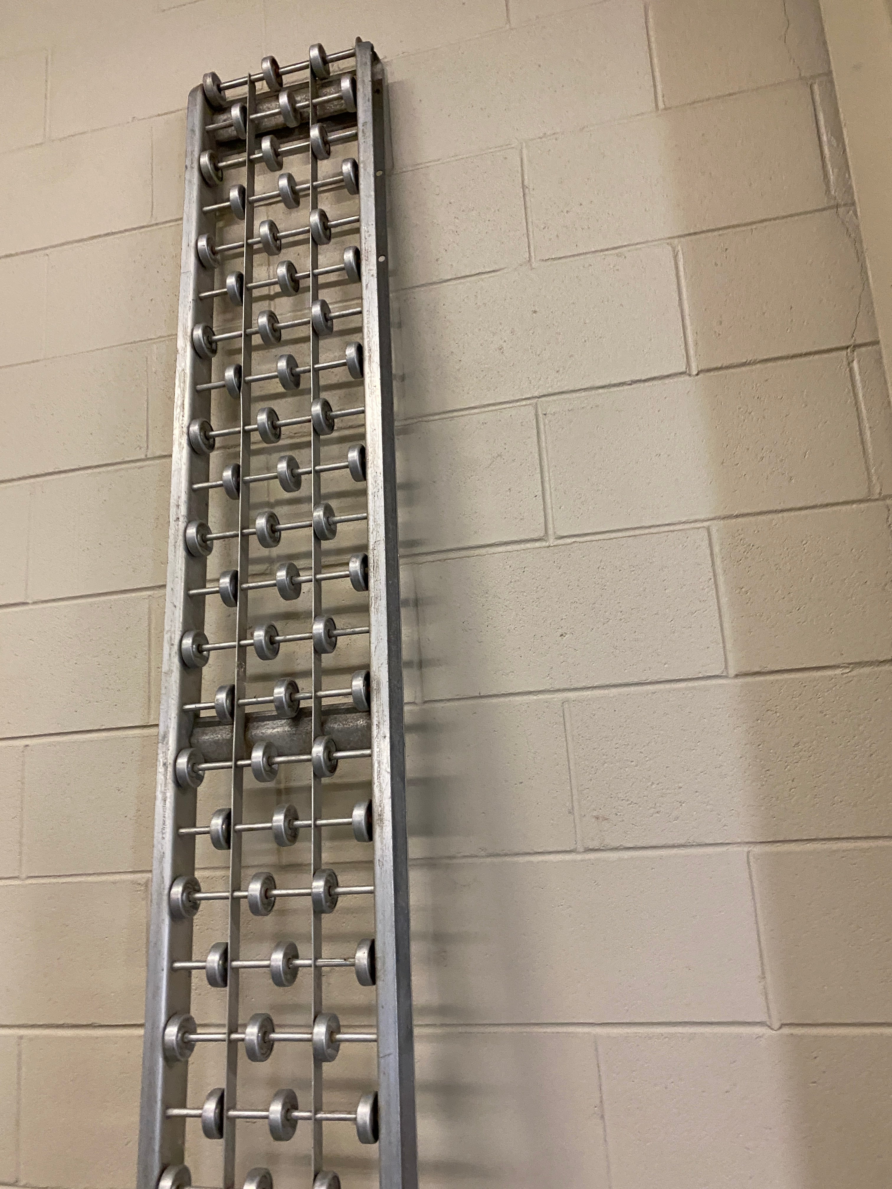 Rapistan Gravity - Wheel Conveyor