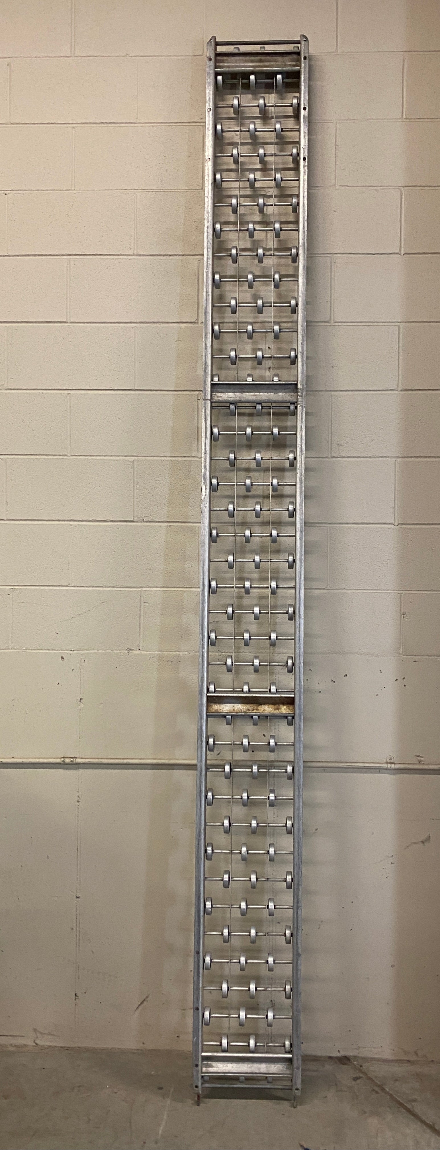 Rapistan Gravity - Wheel Conveyor