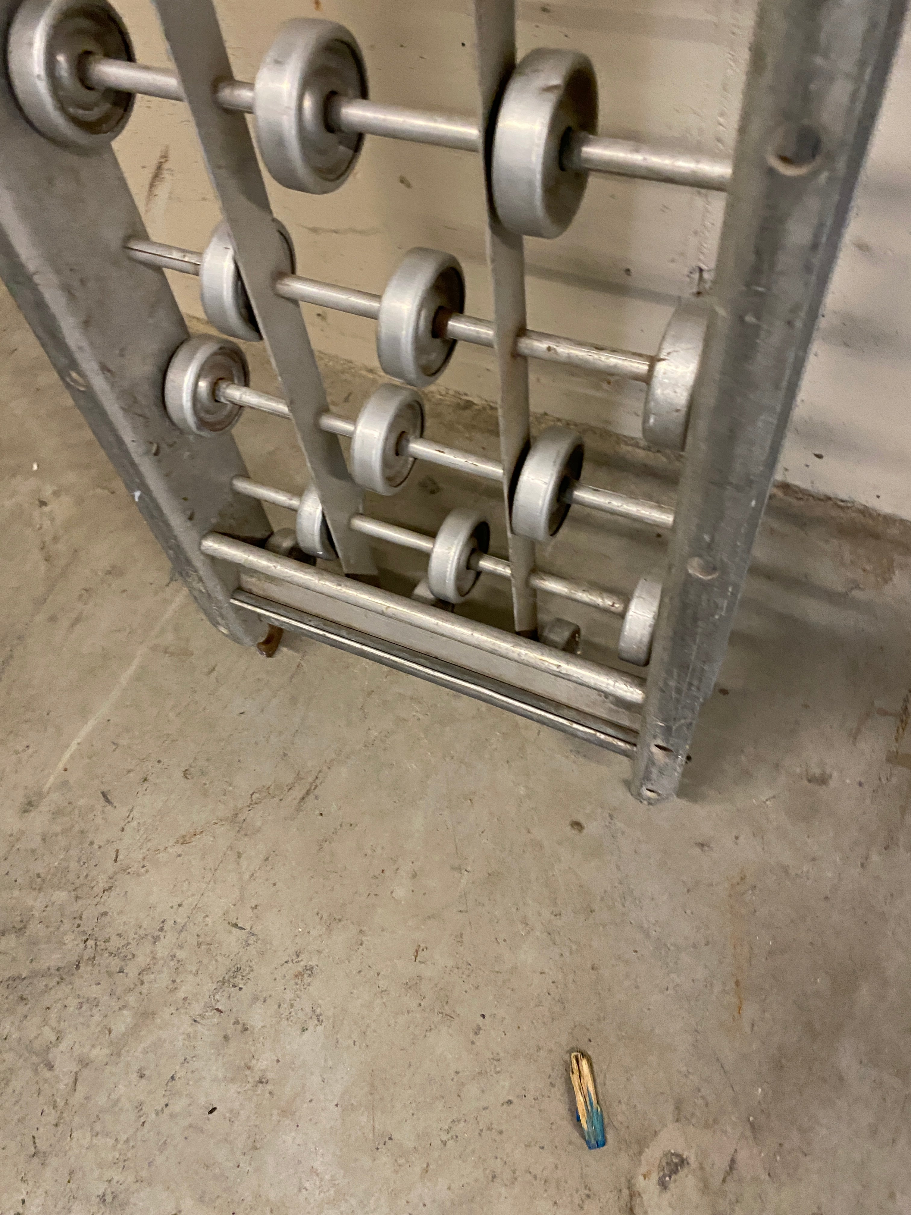 Rapistan Gravity - Wheel Conveyor