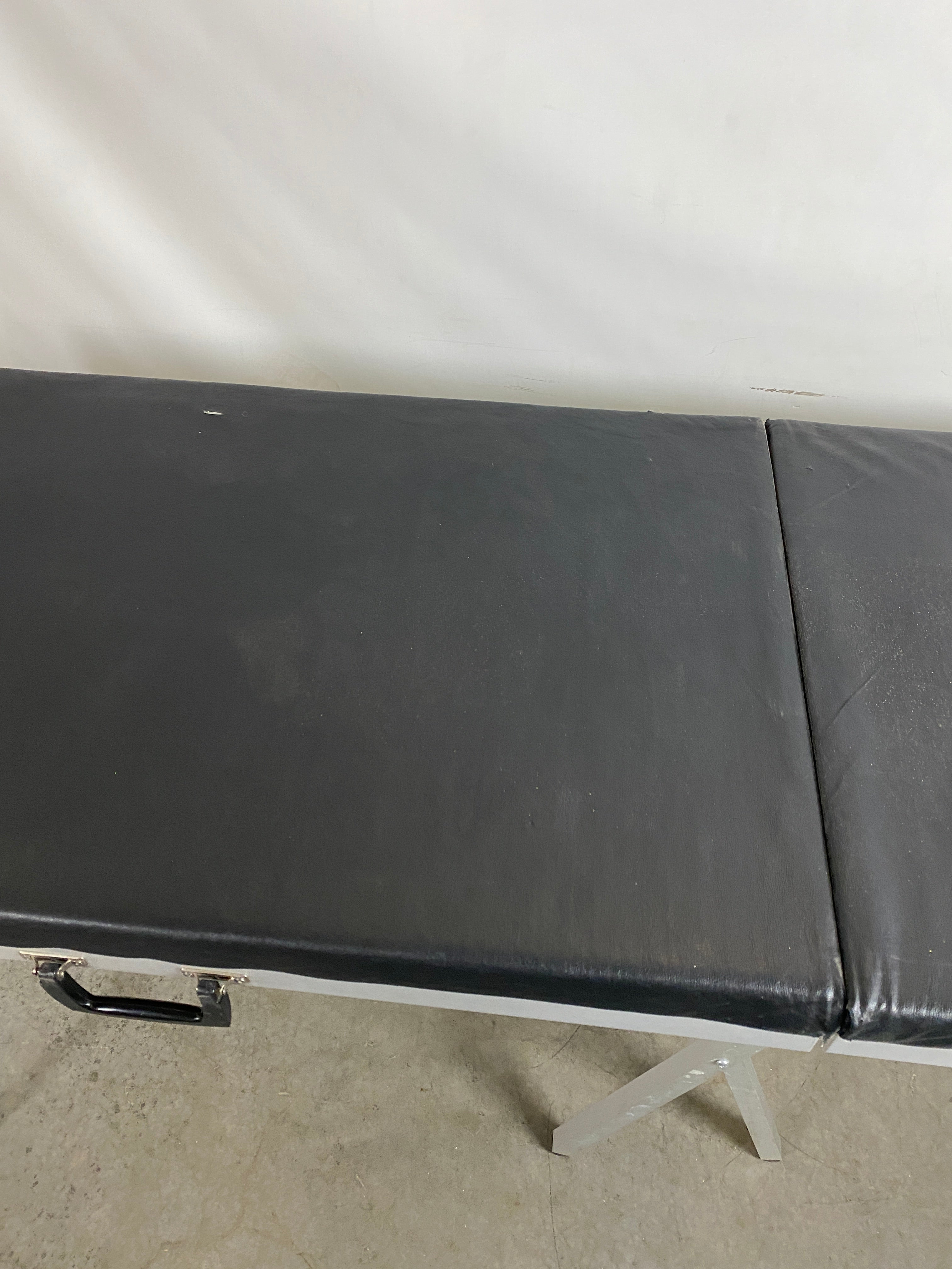 Battle Creek Portable Massage Table