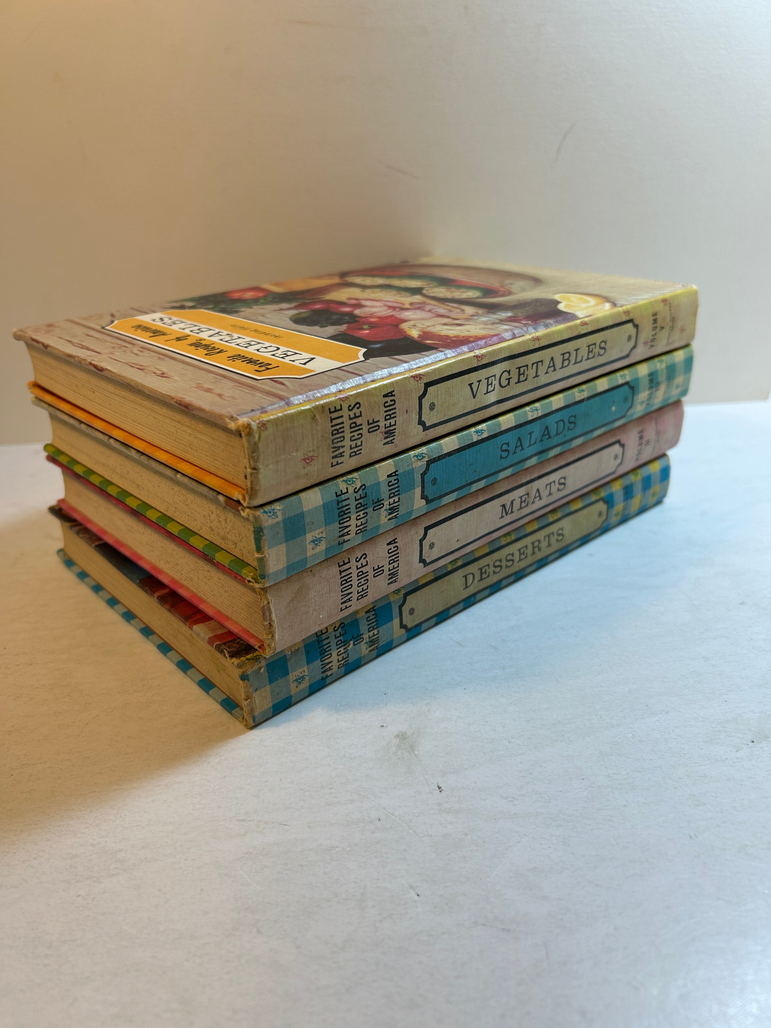 Lot of 4 Favorite Recipes of America Vintage/Kitch Cookbooks 1960s HC