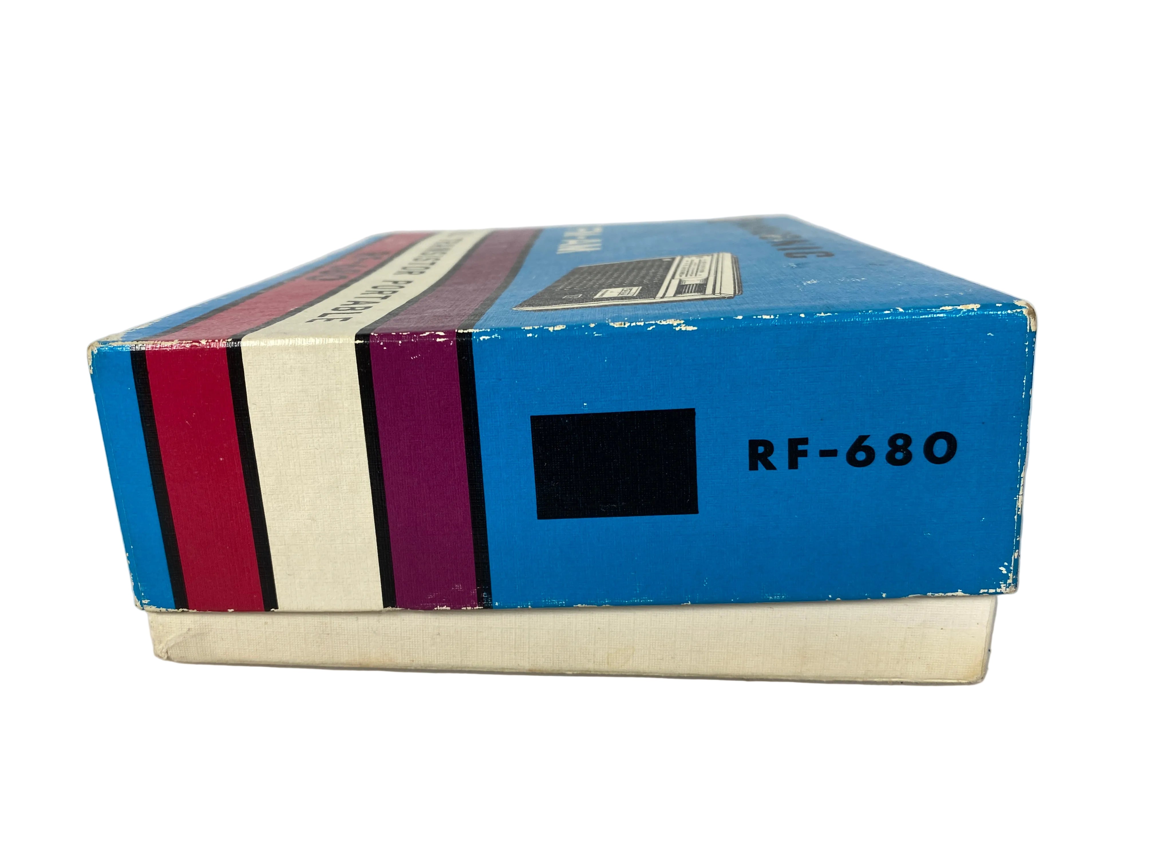 Panasonic RF-680 FM-AM All Transistor Portable Radio