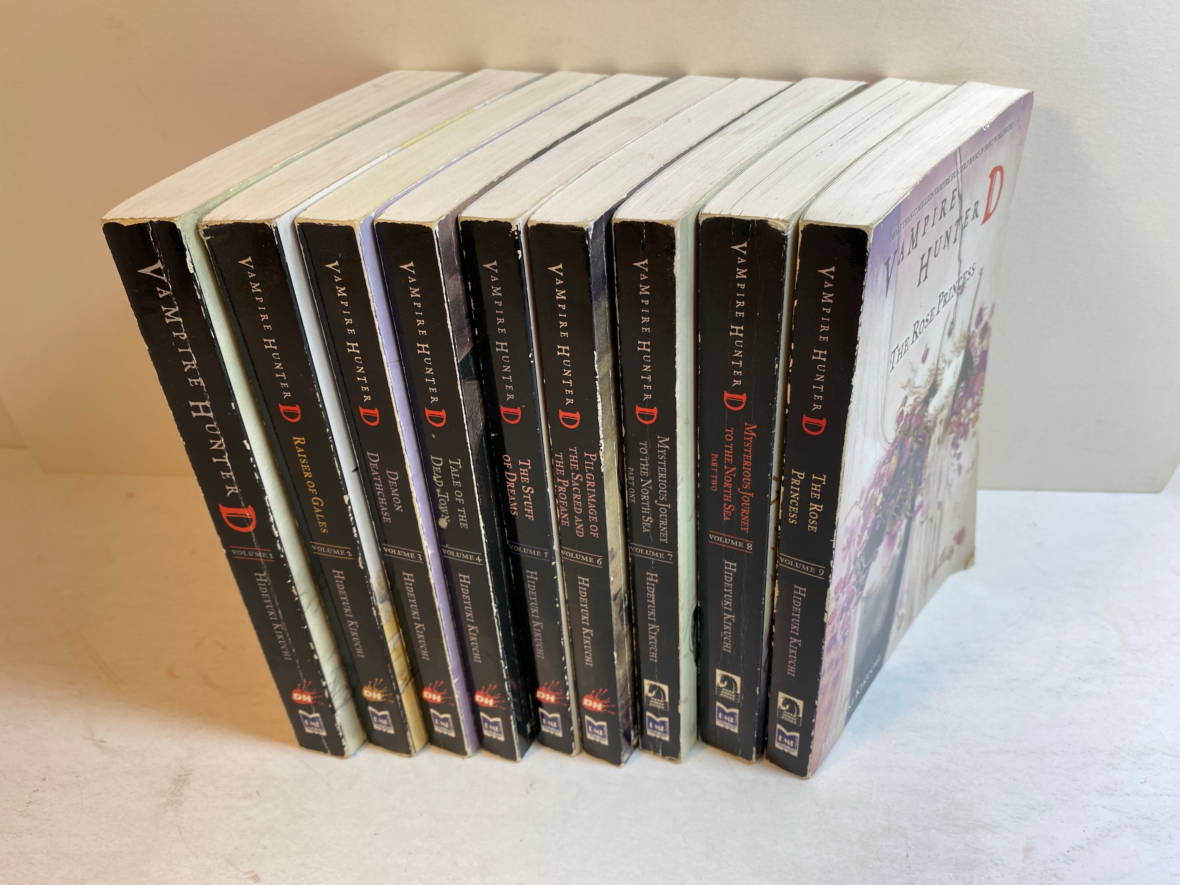 Lot of 9 Vampire Hunter D Hideyuki Kikuchi 2005-2007 SC