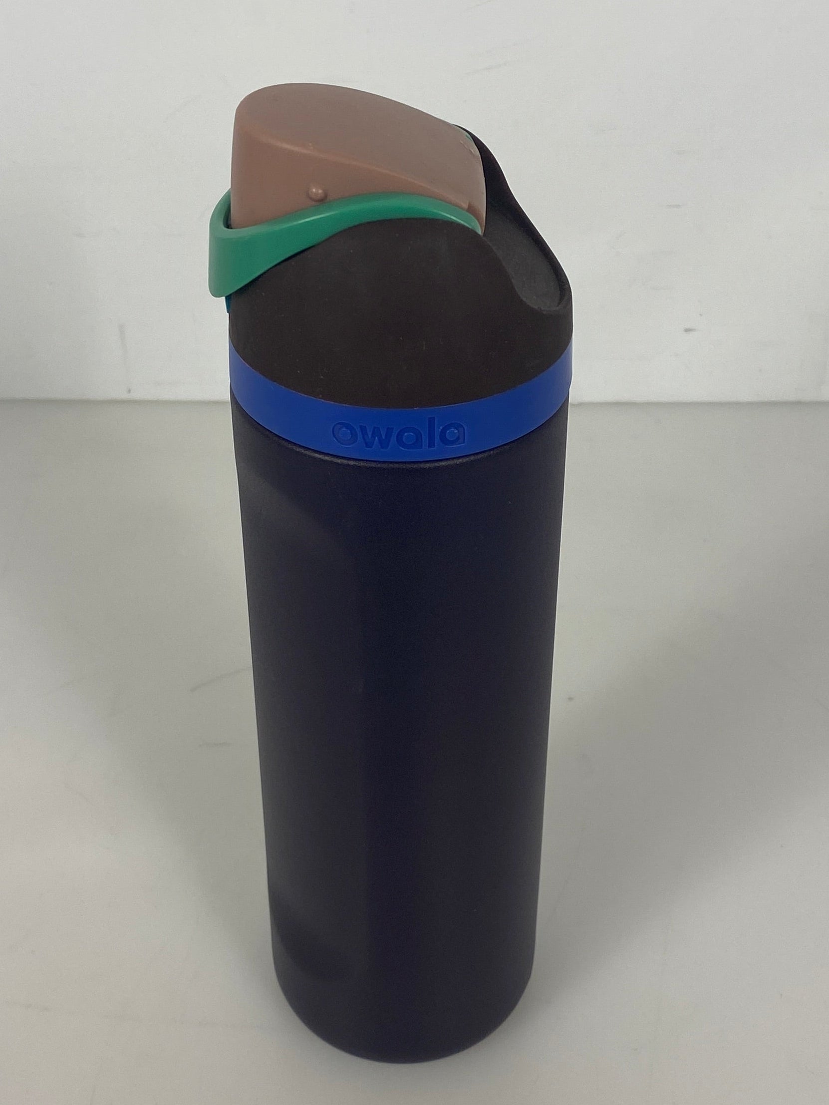 Owala Purple Water Bottle 24 oz