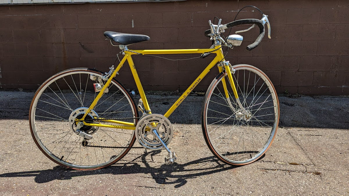 Schwinn World Traveler Yellow 19"