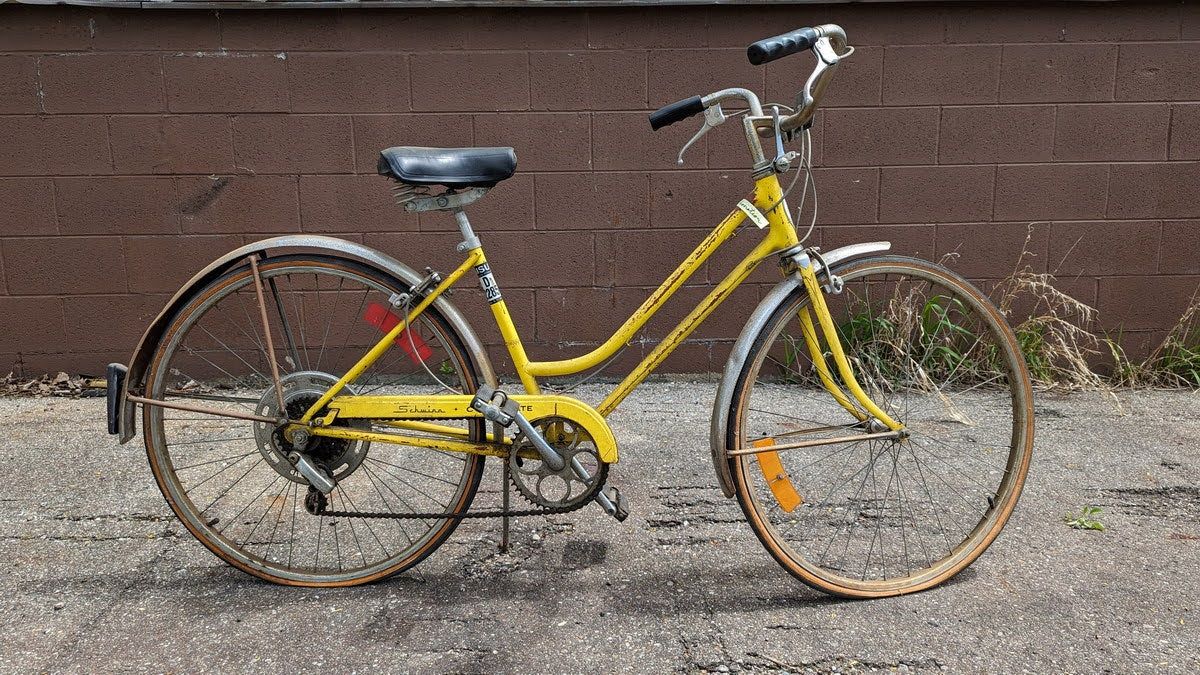 Schwinn Collegiate Yellow 15- 17"